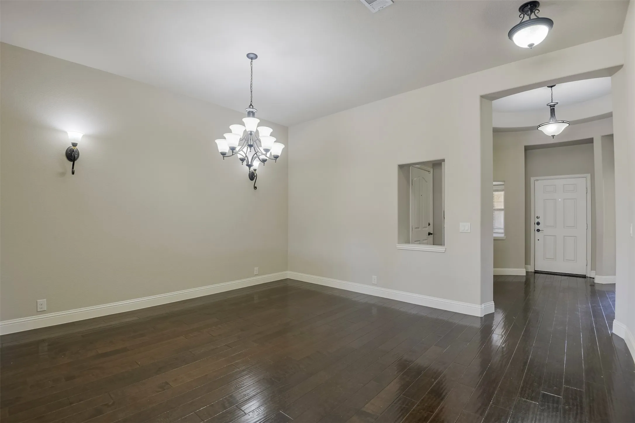 Single Family Residence For Sale in Ellis County , 905 Mill Pond Drive, Midlothian, Texas 76065, 4 Bedroom, 2 Bathroom, 2 Garage spaces, 2,318 Sqft, built in 2014, mls#21358904, Real Estate Agent in Midlothian, Homes For Sale in Ellis county, Homes For Sale in Midlothian, Realtor in Midlothian Texas, Real Estate Brokerage Independent Realty Texas, Luminita Cordes Realtor