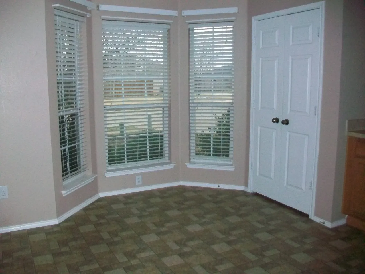 Single Family Residence For Rent in Hood County , 4735 Topaz Lane, Granbury, Texas 76049, 3 Bedroom, 2 Bathroom, 2 Garage spaces, 1,441 Sqft, built in 2005, mls#21360574, Real Estate Agent in Granbury, Homes For Rent in Hood county, Homes For Rent in Granbury, Realtor in Granbury Texas, Real Estate Brokerage Independent Realty Texas, Luminita Cordes Realtor