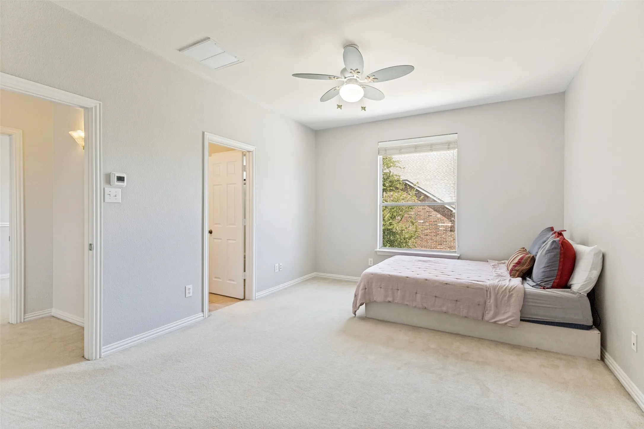 Single Family Residence For Sale in Tarrant County , 12301 Red Birch Lane, Fort Worth, Texas 76244, 4 Bedroom, 4 Bathroom, 3 Garage spaces, 3,425 Sqft, built in 2001, mls#21360418, Real Estate Agent in Fort Worth, Homes For Sale in Tarrant county, Homes For Sale in Fort Worth, Realtor in Fort Worth Texas, Real Estate Brokerage Independent Realty Texas, Luminita Cordes Realtor