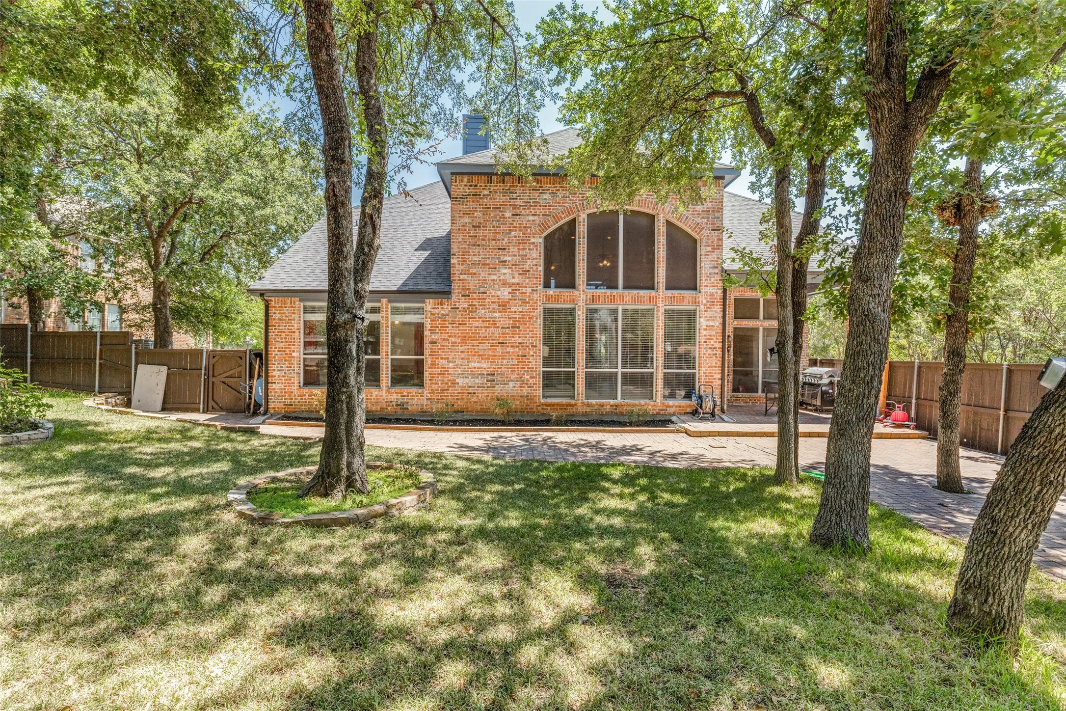 Single Family Residence For Sale in Tarrant County , 12301 Red Birch Lane, Fort Worth, Texas 76244, 4 Bedroom, 4 Bathroom, 3 Garage spaces, 3,425 Sqft, built in 2001, mls#21360418, Real Estate Agent in Fort Worth, Homes For Sale in Tarrant county, Homes For Sale in Fort Worth, Realtor in Fort Worth Texas, Real Estate Brokerage Independent Realty Texas, Luminita Cordes Realtor