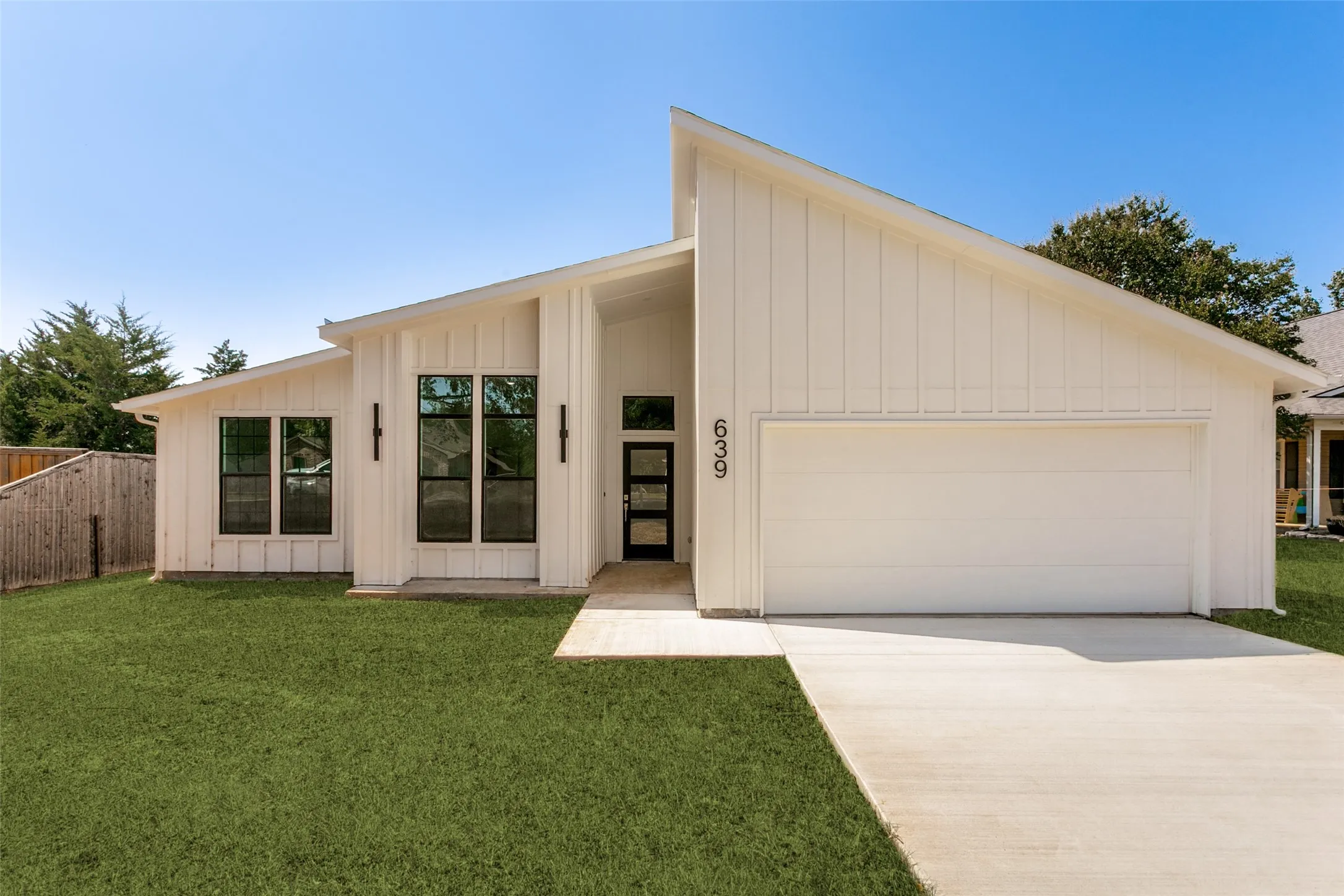 Single Family Residence For Sale in Denton County , 639 Matador, Oak Point, Texas 75068, 3 Bedroom, 2 Bathroom, 2 Garage spaces, 1,550 Sqft, built in 2026, mls#21360481, Real Estate Agent in Oak Point, Homes For Sale in Denton county, Homes For Sale in Oak Point, Realtor in Oak Point Texas, Real Estate Brokerage Independent Realty Texas, Luminita Cordes Realtor