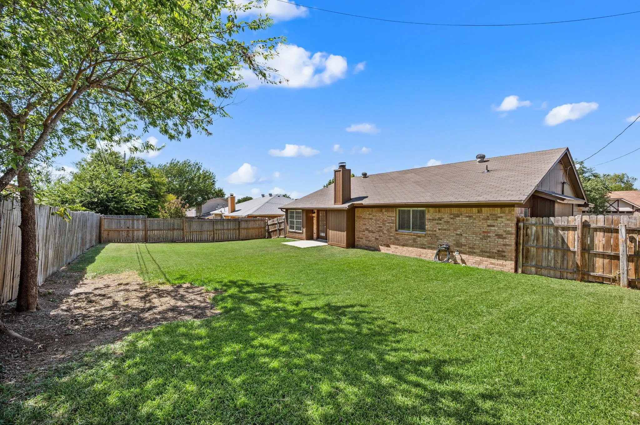 Single Family Residence For Sale in Tarrant County , 6312 Beetle Drive, Watauga, Texas 76148, 3 Bedroom, 2 Bathroom, 2 Garage spaces, 1,269 Sqft, built in 1982, mls#21349094, Real Estate Agent in Watauga, Homes For Sale in Tarrant county, Homes For Sale in Watauga, Realtor in Watauga Texas, Real Estate Brokerage Independent Realty Texas, Luminita Cordes Realtor