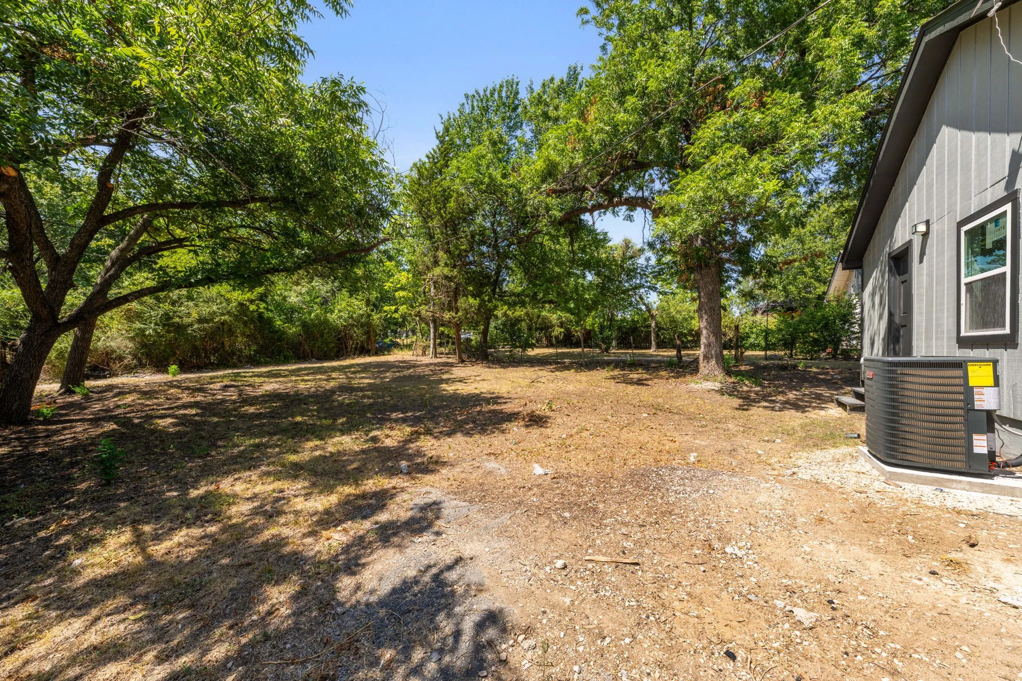 Single Family Residence For Sale in Dallas County , 1418 Georgia Avenue, Dallas, Texas 75216, 3 Bedroom, 2 Bathroom, Garage spaces, 1,420 Sqft, built in 1925, mls#21360333, Real Estate Agent in Dallas, Homes For Sale in Dallas county, Homes For Sale in Dallas, Realtor in Dallas Texas, Real Estate Brokerage Independent Realty Texas, Luminita Cordes Realtor