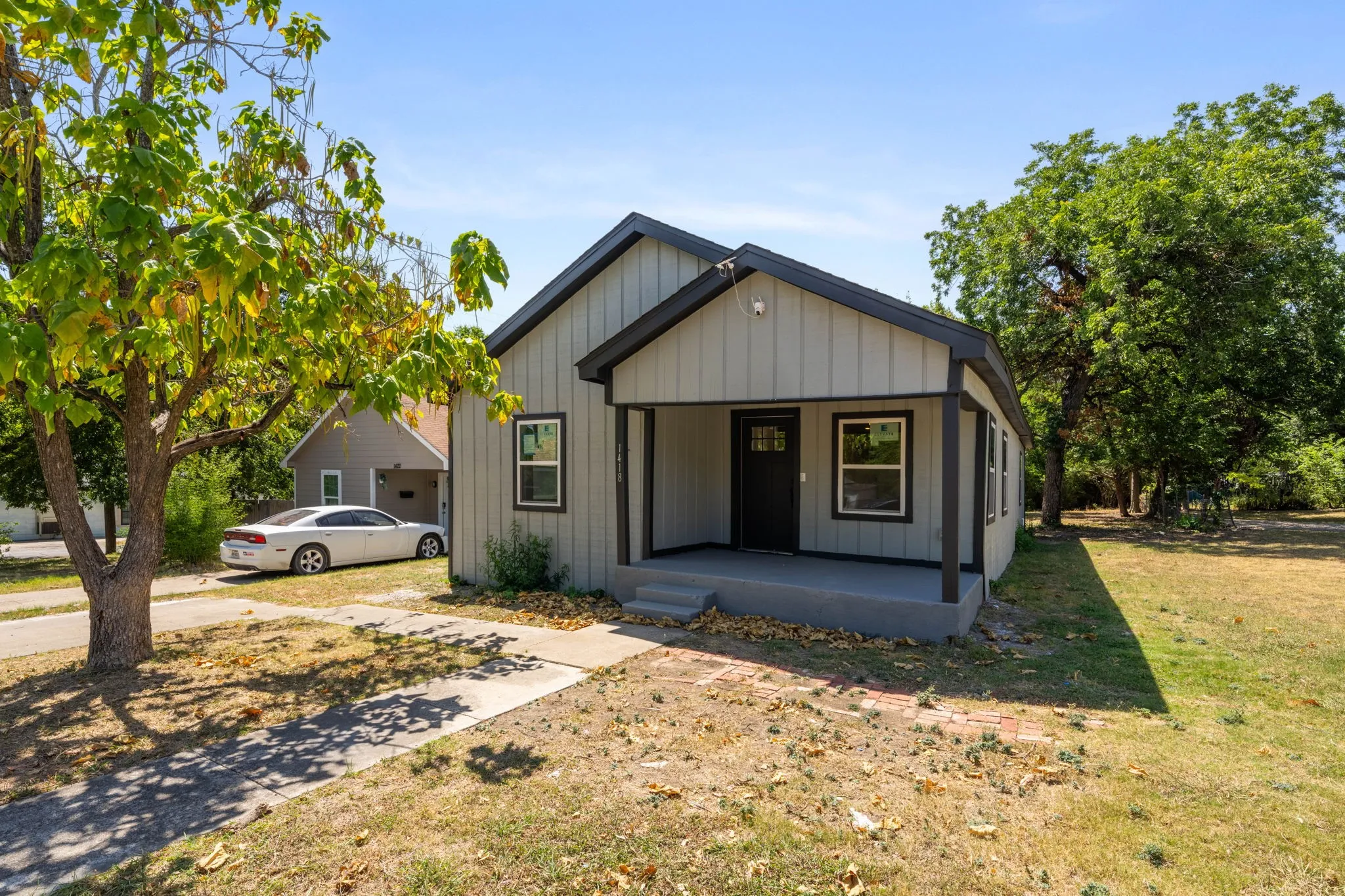 Single Family Residence For Sale in Dallas County , 1418 Georgia Avenue, Dallas, Texas 75216, 3 Bedroom, 2 Bathroom, Garage spaces, 1,420 Sqft, built in 1925, mls#21360333, Real Estate Agent in Dallas, Homes For Sale in Dallas county, Homes For Sale in Dallas, Realtor in Dallas Texas, Real Estate Brokerage Independent Realty Texas, Luminita Cordes Realtor