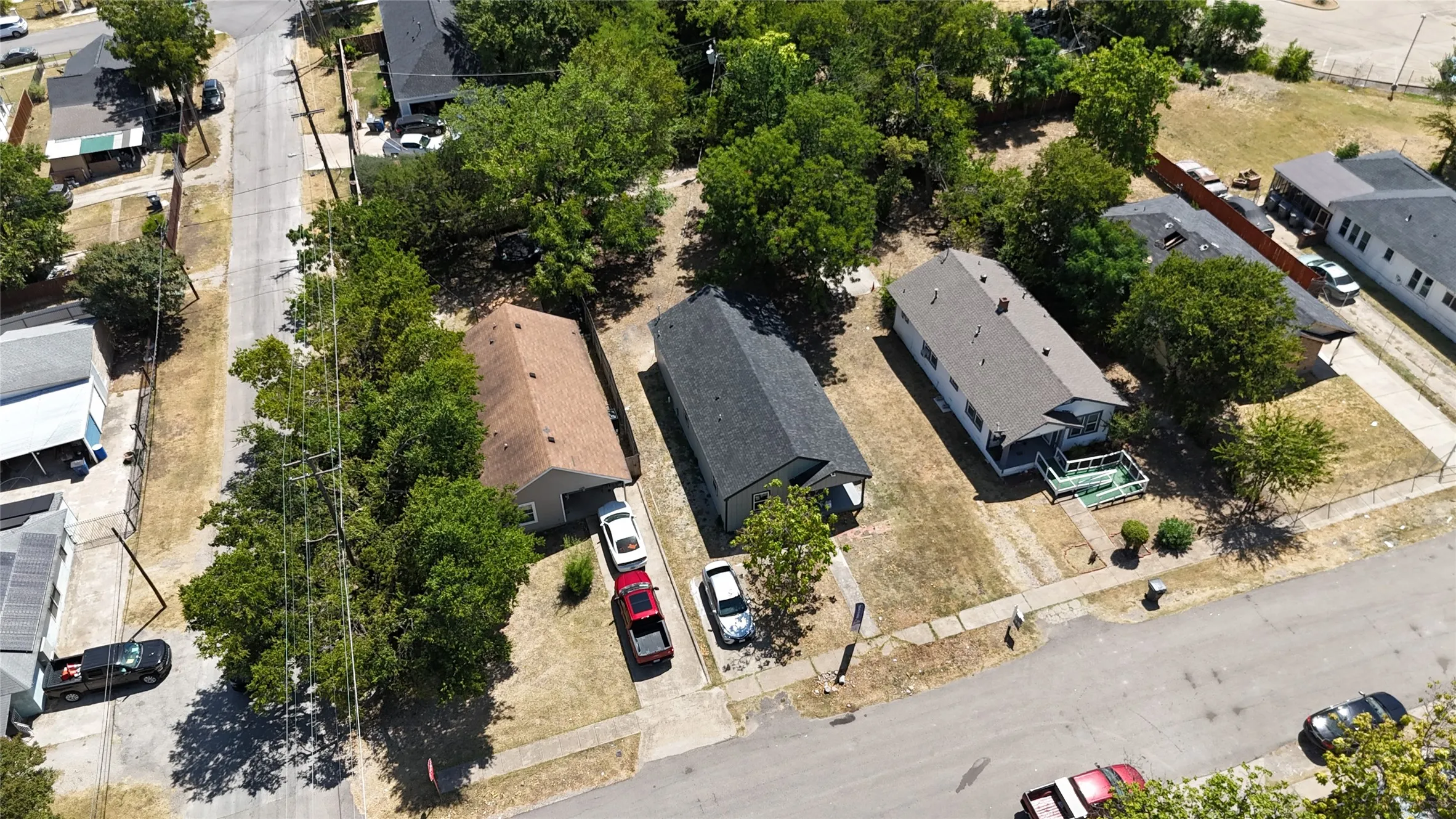 Single Family Residence For Sale in Dallas County , 1418 Georgia Avenue, Dallas, Texas 75216, 3 Bedroom, 2 Bathroom, Garage spaces, 1,420 Sqft, built in 1925, mls#21360333, Real Estate Agent in Dallas, Homes For Sale in Dallas county, Homes For Sale in Dallas, Realtor in Dallas Texas, Real Estate Brokerage Independent Realty Texas, Luminita Cordes Realtor