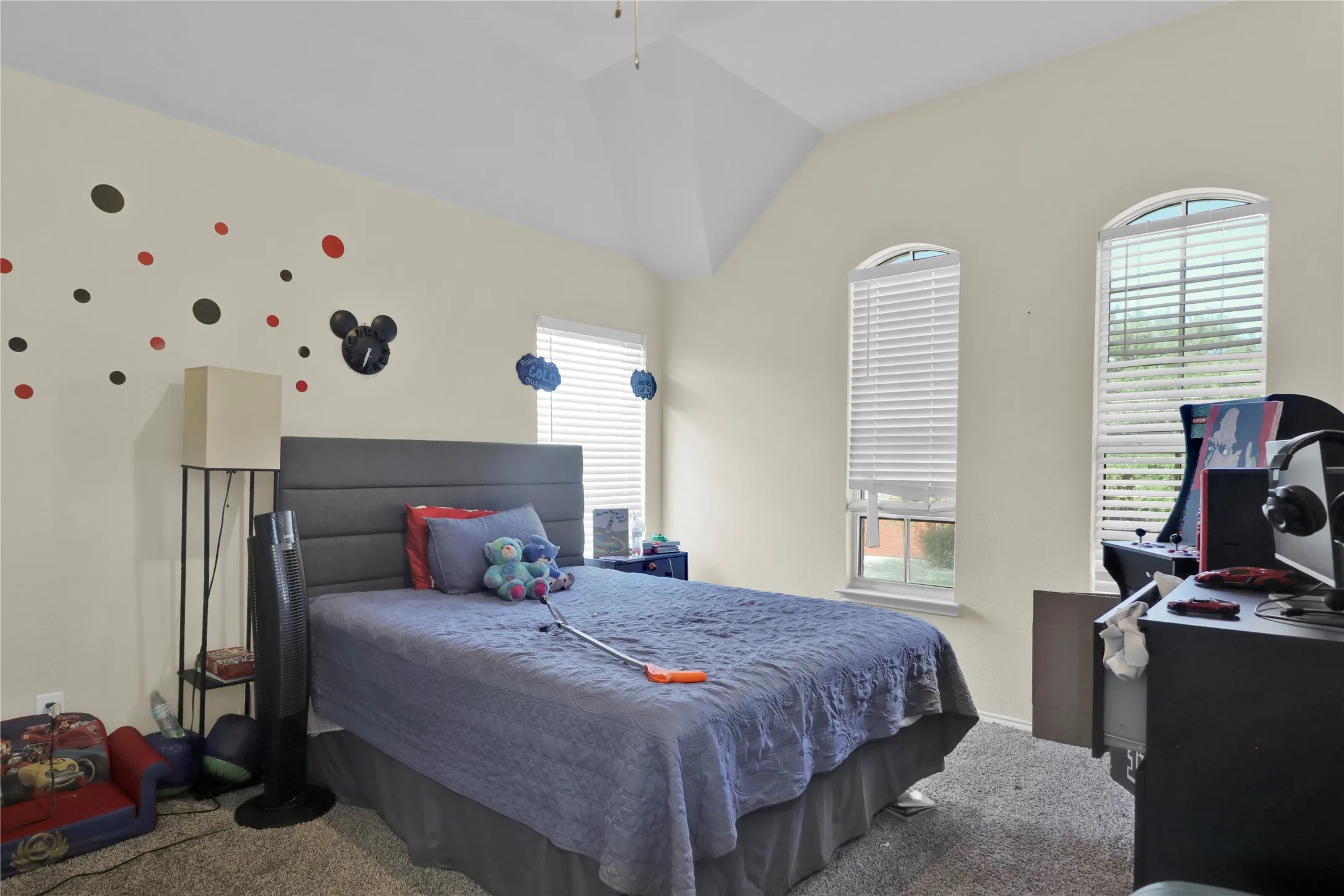 Secondary bedroom