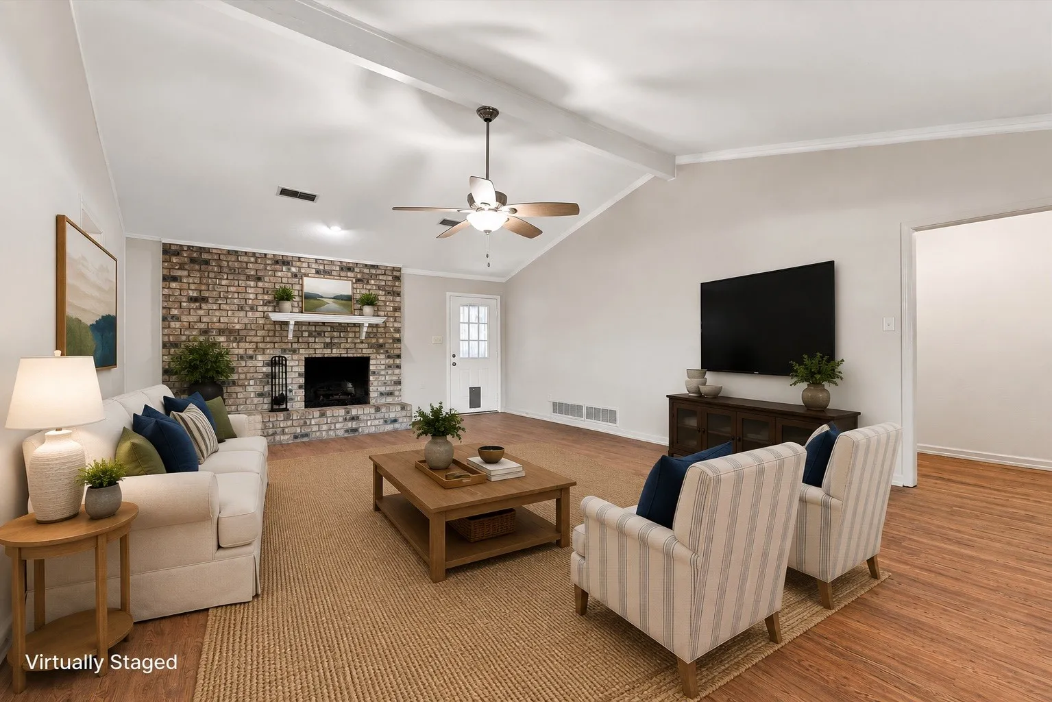 Single Family Residence For Sale in Denton County , 1903 Big Sky Drive, Lewisville, Texas 75077, 3 Bedroom, 2 Bathroom, 2 Garage spaces, 1,745 Sqft, built in 1980, mls#21360429, Real Estate Agent in Lewisville, Homes For Sale in Denton county, Homes For Sale in Lewisville, Realtor in Lewisville Texas, Real Estate Brokerage Independent Realty Texas, Luminita Cordes Realtor
