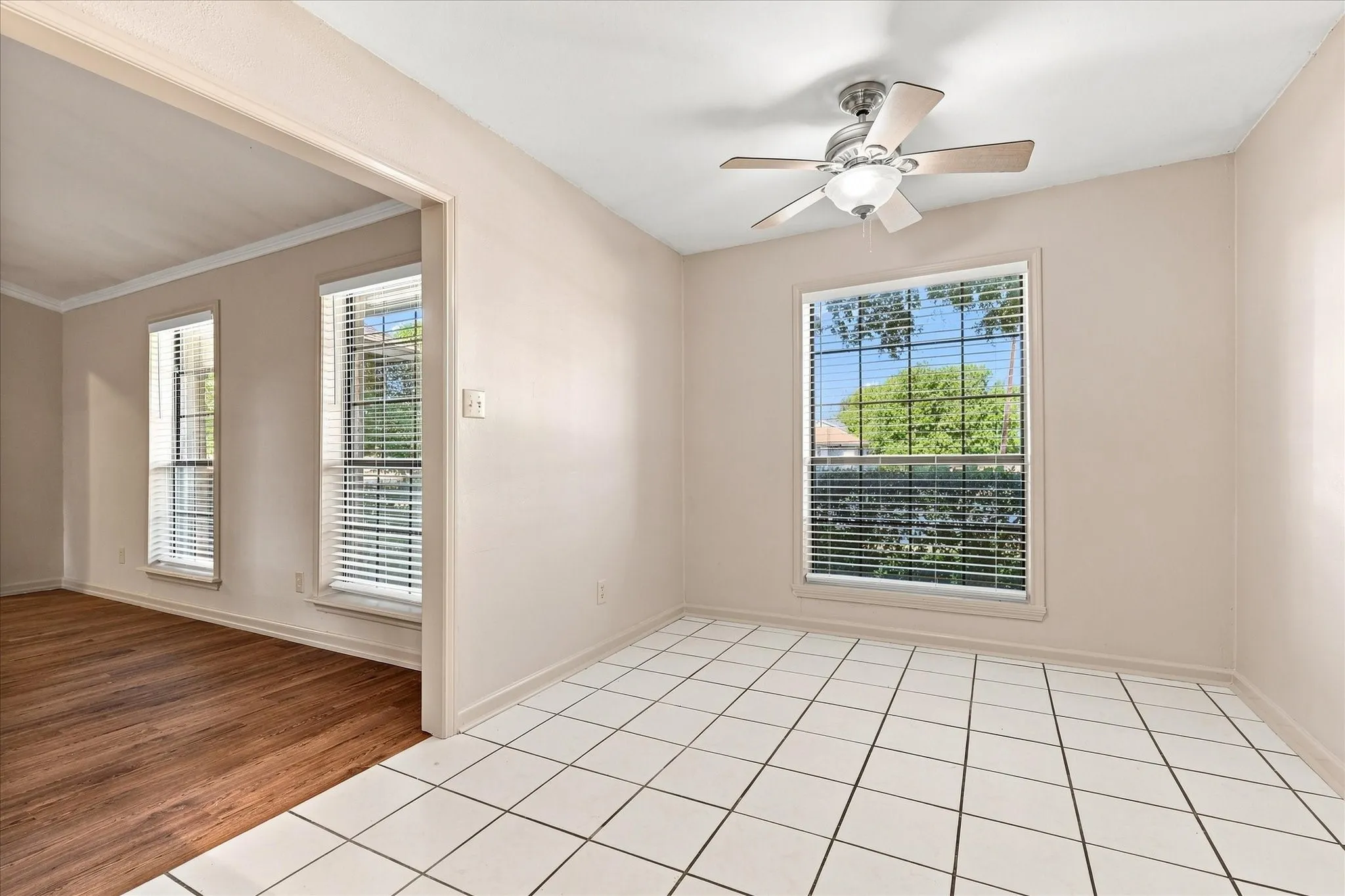 Single Family Residence For Sale in Denton County , 1903 Big Sky Drive, Lewisville, Texas 75077, 3 Bedroom, 2 Bathroom, 2 Garage spaces, 1,745 Sqft, built in 1980, mls#21360429, Real Estate Agent in Lewisville, Homes For Sale in Denton county, Homes For Sale in Lewisville, Realtor in Lewisville Texas, Real Estate Brokerage Independent Realty Texas, Luminita Cordes Realtor