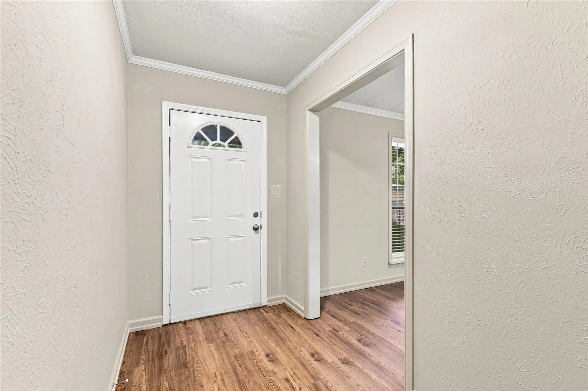 Single Family Residence For Sale in Denton County , 1903 Big Sky Drive, Lewisville, Texas 75077, 3 Bedroom, 2 Bathroom, 2 Garage spaces, 1,745 Sqft, built in 1980, mls#21360429, Real Estate Agent in Lewisville, Homes For Sale in Denton county, Homes For Sale in Lewisville, Realtor in Lewisville Texas, Real Estate Brokerage Independent Realty Texas, Luminita Cordes Realtor