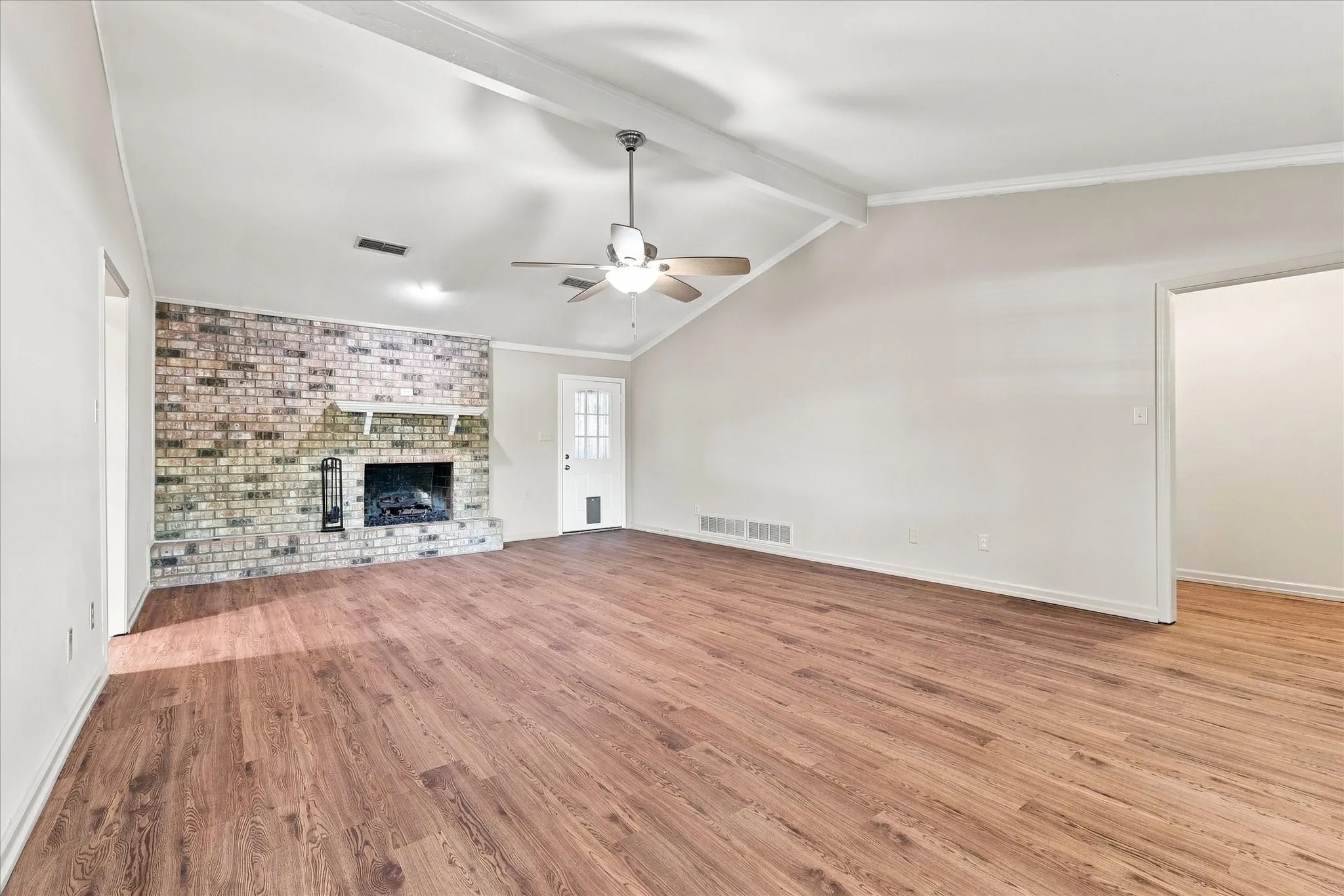 Single Family Residence For Sale in Denton County , 1903 Big Sky Drive, Lewisville, Texas 75077, 3 Bedroom, 2 Bathroom, 2 Garage spaces, 1,745 Sqft, built in 1980, mls#21360429, Real Estate Agent in Lewisville, Homes For Sale in Denton county, Homes For Sale in Lewisville, Realtor in Lewisville Texas, Real Estate Brokerage Independent Realty Texas, Luminita Cordes Realtor