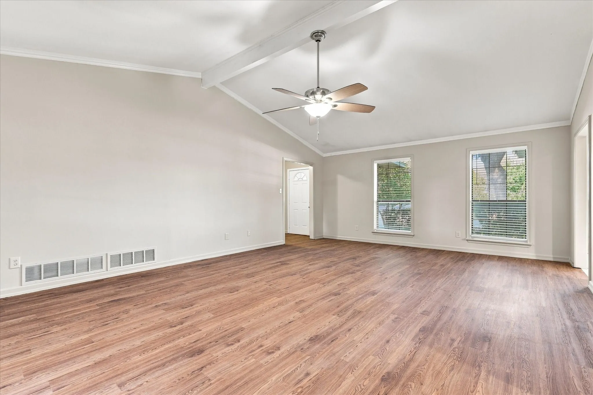 Single Family Residence For Sale in Denton County , 1903 Big Sky Drive, Lewisville, Texas 75077, 3 Bedroom, 2 Bathroom, 2 Garage spaces, 1,745 Sqft, built in 1980, mls#21360429, Real Estate Agent in Lewisville, Homes For Sale in Denton county, Homes For Sale in Lewisville, Realtor in Lewisville Texas, Real Estate Brokerage Independent Realty Texas, Luminita Cordes Realtor