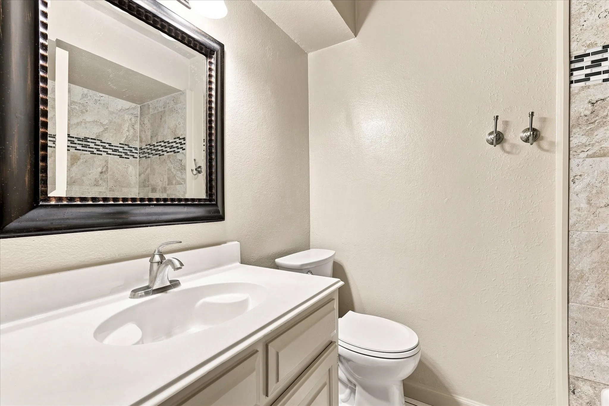 Single Family Residence For Sale in Denton County , 1903 Big Sky Drive, Lewisville, Texas 75077, 3 Bedroom, 2 Bathroom, 2 Garage spaces, 1,745 Sqft, built in 1980, mls#21360429, Real Estate Agent in Lewisville, Homes For Sale in Denton county, Homes For Sale in Lewisville, Realtor in Lewisville Texas, Real Estate Brokerage Independent Realty Texas, Luminita Cordes Realtor