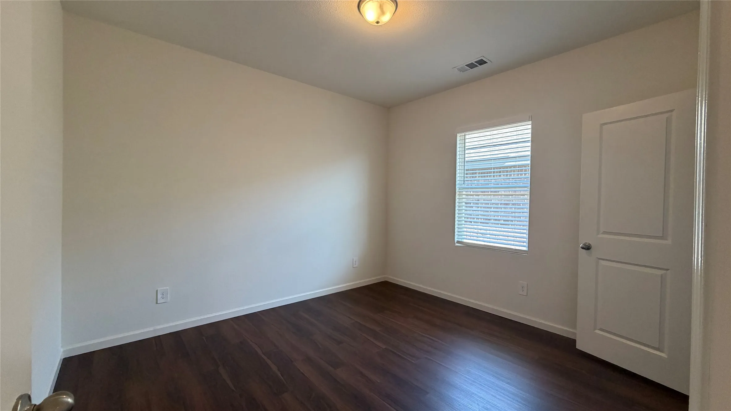 Single Family Residence For Rent in Collin County , 717 Yorkshire Drive, Lavon, Texas 75166, 4 Bedroom, 2 Bathroom, 2 Garage spaces, 1,884 Sqft, built in 2022, mls#21360578, Real Estate Agent in Lavon, Homes For Rent in Collin county, Homes For Rent in Lavon, Realtor in Lavon Texas, Real Estate Brokerage Independent Realty Texas, Luminita Cordes Realtor
