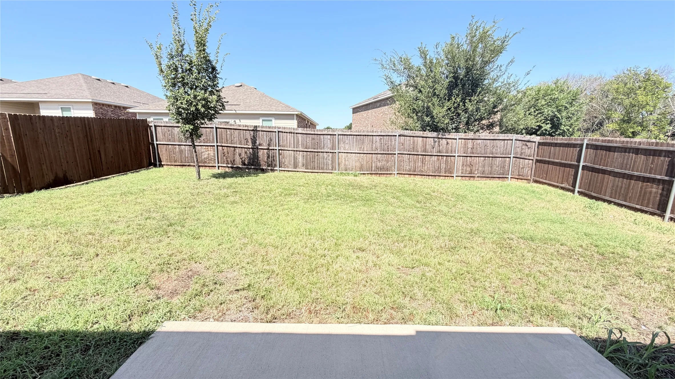 Single Family Residence For Rent in Collin County , 717 Yorkshire Drive, Lavon, Texas 75166, 4 Bedroom, 2 Bathroom, 2 Garage spaces, 1,884 Sqft, built in 2022, mls#21360578, Real Estate Agent in Lavon, Homes For Rent in Collin county, Homes For Rent in Lavon, Realtor in Lavon Texas, Real Estate Brokerage Independent Realty Texas, Luminita Cordes Realtor