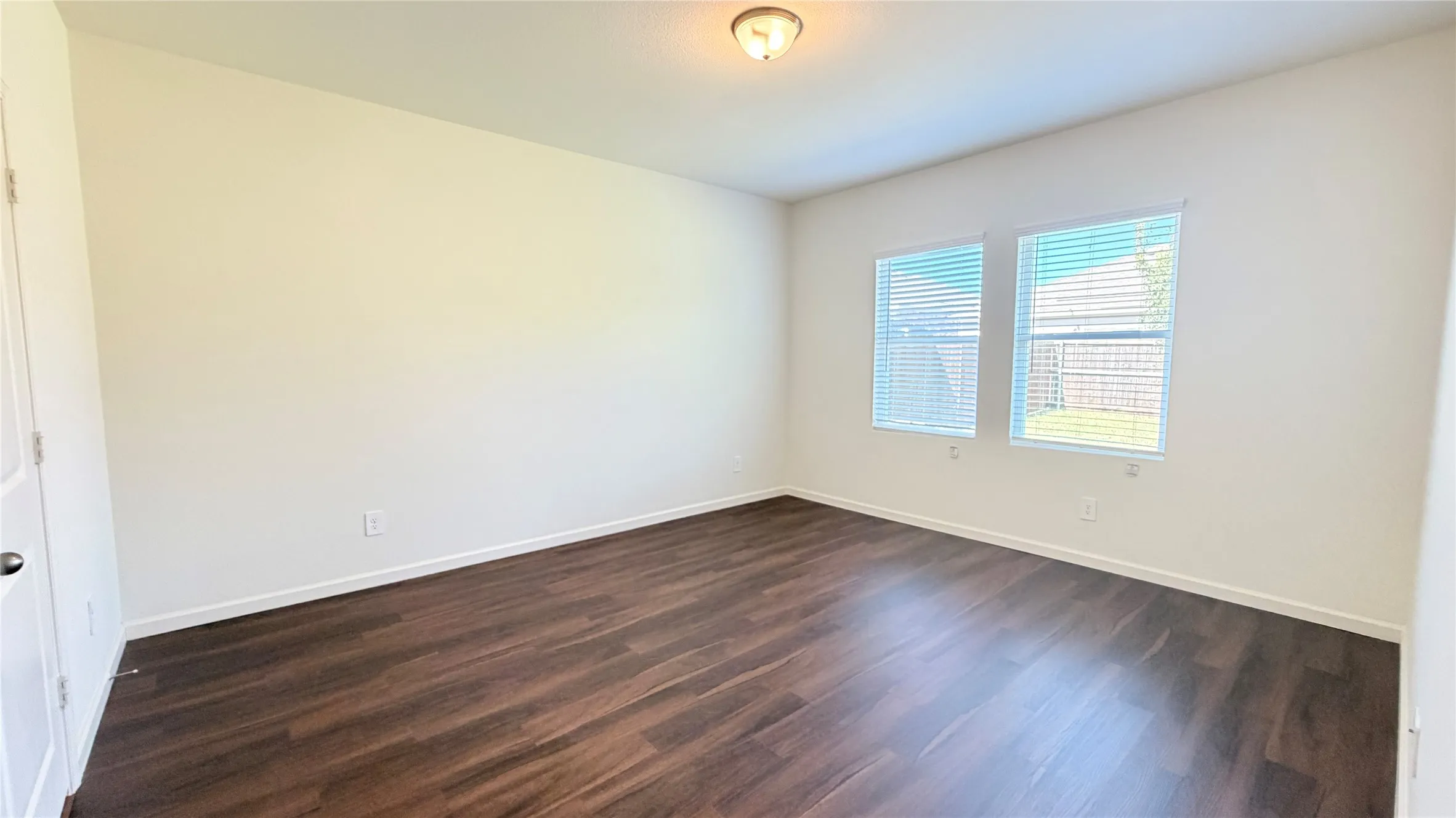 Single Family Residence For Rent in Collin County , 717 Yorkshire Drive, Lavon, Texas 75166, 4 Bedroom, 2 Bathroom, 2 Garage spaces, 1,884 Sqft, built in 2022, mls#21360578, Real Estate Agent in Lavon, Homes For Rent in Collin county, Homes For Rent in Lavon, Realtor in Lavon Texas, Real Estate Brokerage Independent Realty Texas, Luminita Cordes Realtor