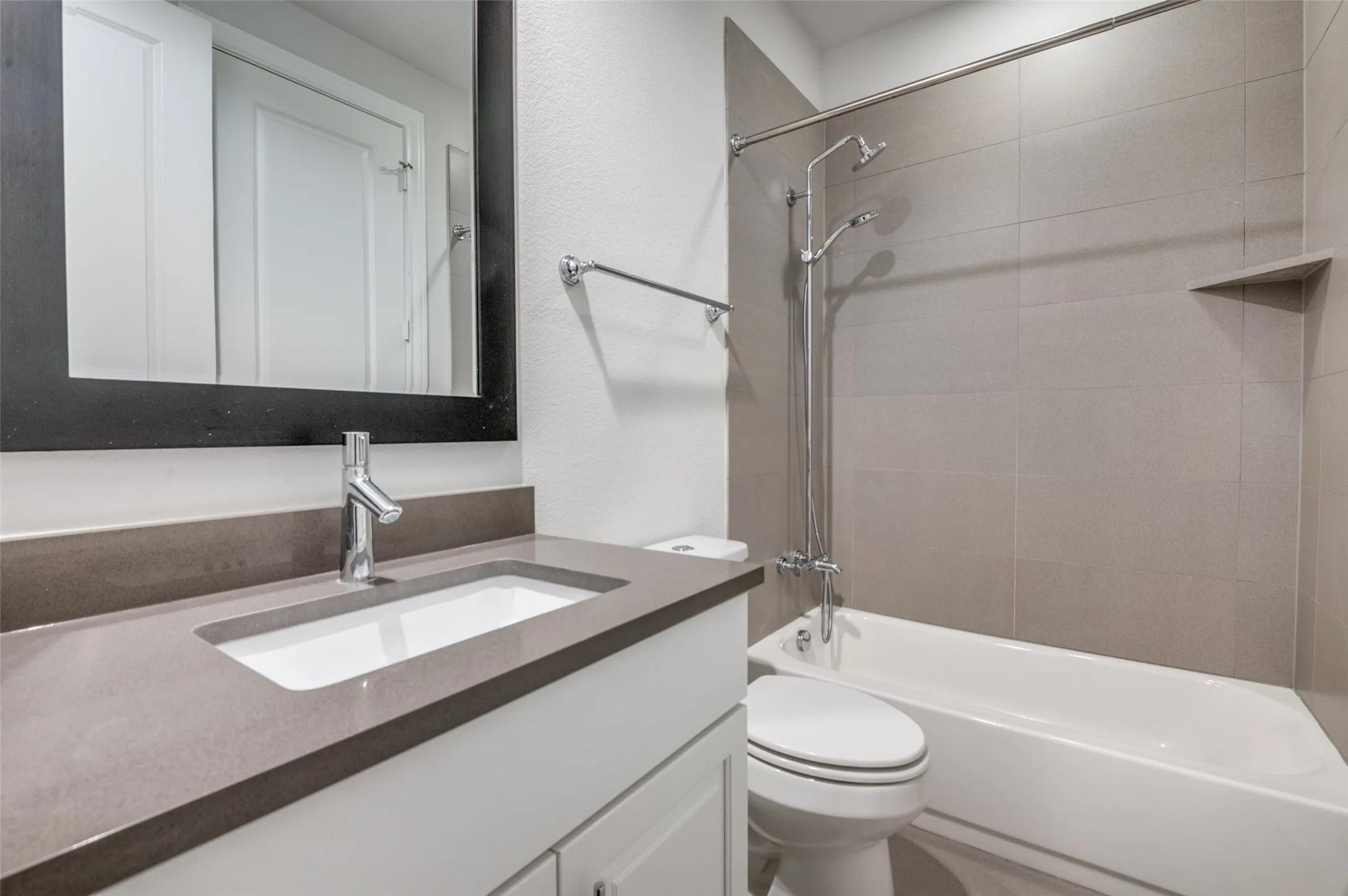 Townhouse For Rent in Dallas County , 2262 Alterbrook Lane, Dallas, Texas 75219, 3 Bedroom, 4 Bathroom, 2 Garage spaces, 2,046 Sqft, built in 2018, mls#21341010, Real Estate Agent in Dallas, Homes For Rent in Dallas county, Homes For Rent in Dallas, Realtor in Dallas Texas, Real Estate Brokerage Independent Realty Texas, Luminita Cordes Realtor