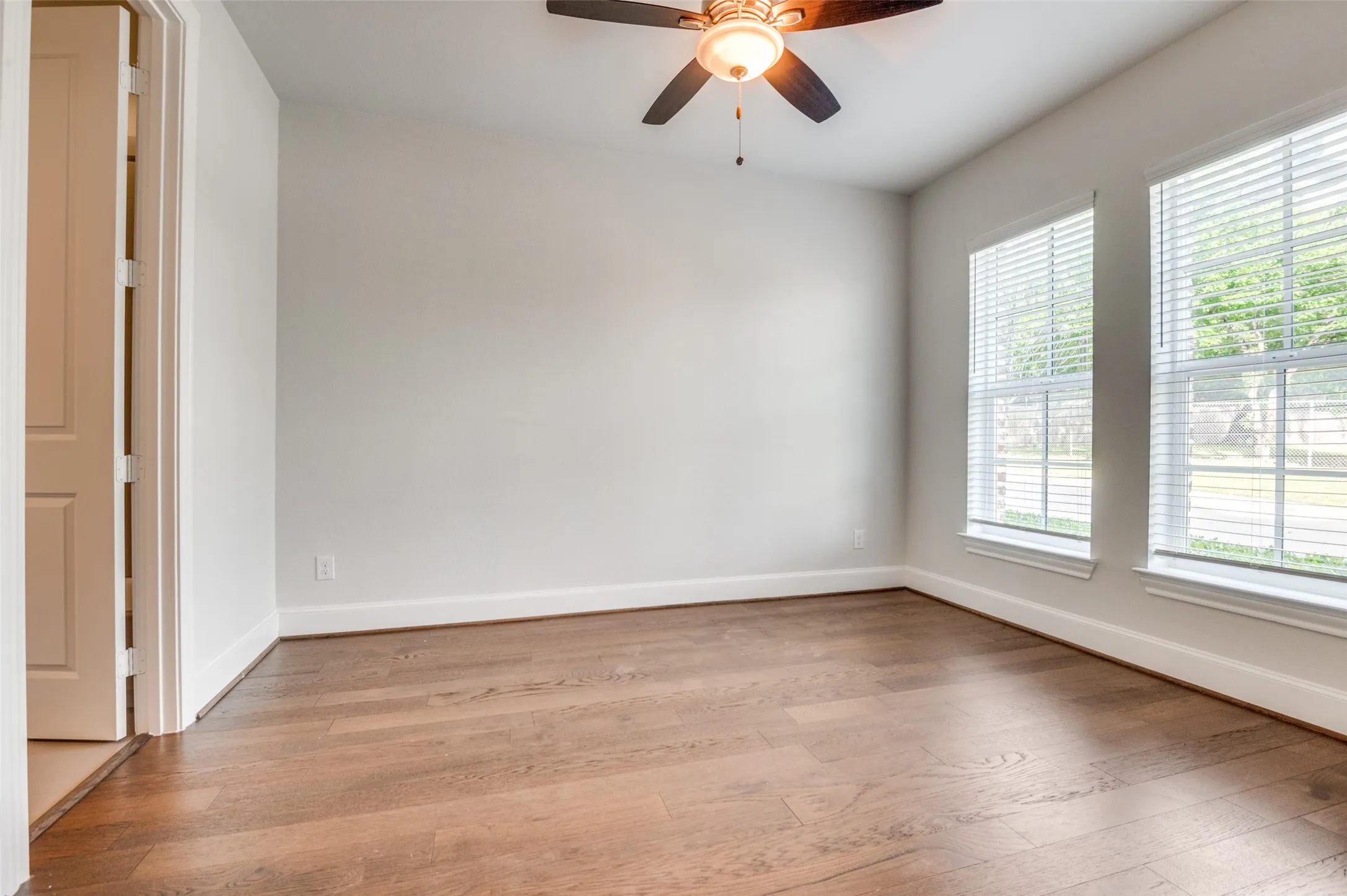 Townhouse For Rent in Dallas County , 2262 Alterbrook Lane, Dallas, Texas 75219, 3 Bedroom, 4 Bathroom, 2 Garage spaces, 2,046 Sqft, built in 2018, mls#21341010, Real Estate Agent in Dallas, Homes For Rent in Dallas county, Homes For Rent in Dallas, Realtor in Dallas Texas, Real Estate Brokerage Independent Realty Texas, Luminita Cordes Realtor