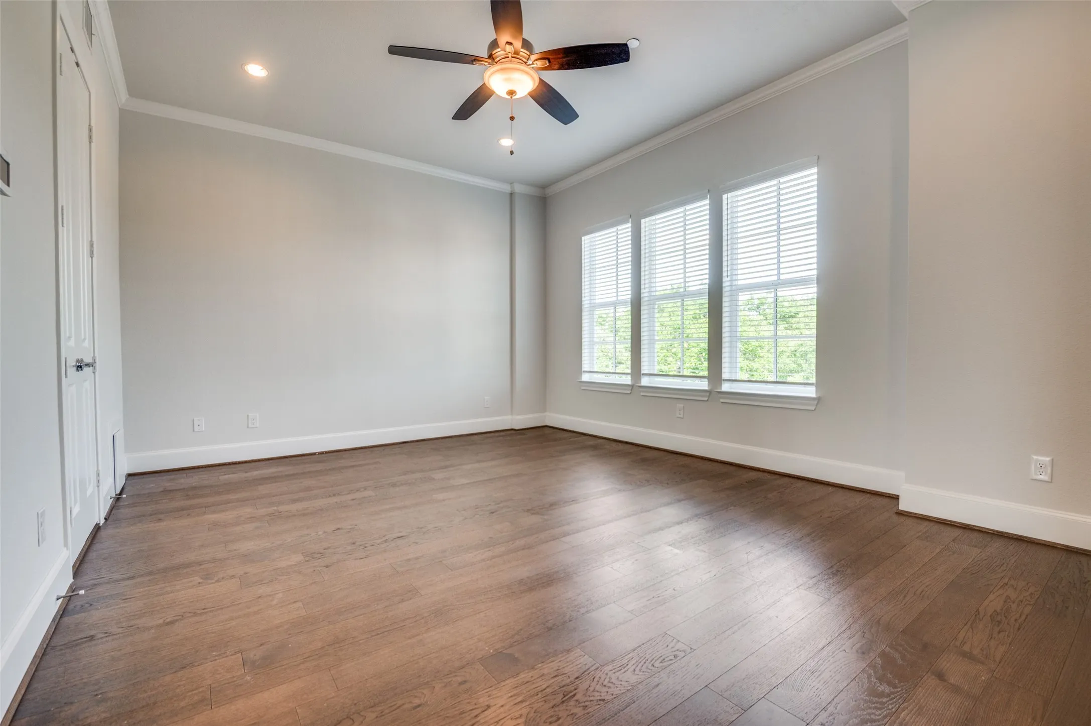 Townhouse For Rent in Dallas County , 2262 Alterbrook Lane, Dallas, Texas 75219, 3 Bedroom, 4 Bathroom, 2 Garage spaces, 2,046 Sqft, built in 2018, mls#21341010, Real Estate Agent in Dallas, Homes For Rent in Dallas county, Homes For Rent in Dallas, Realtor in Dallas Texas, Real Estate Brokerage Independent Realty Texas, Luminita Cordes Realtor