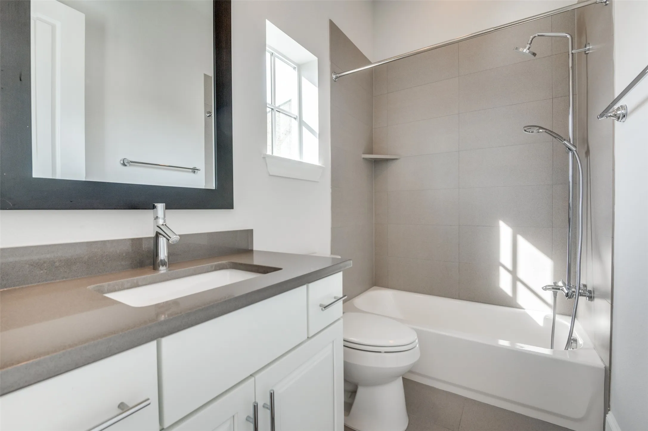 Townhouse For Rent in Dallas County , 2262 Alterbrook Lane, Dallas, Texas 75219, 3 Bedroom, 4 Bathroom, 2 Garage spaces, 2,046 Sqft, built in 2018, mls#21341010, Real Estate Agent in Dallas, Homes For Rent in Dallas county, Homes For Rent in Dallas, Realtor in Dallas Texas, Real Estate Brokerage Independent Realty Texas, Luminita Cordes Realtor