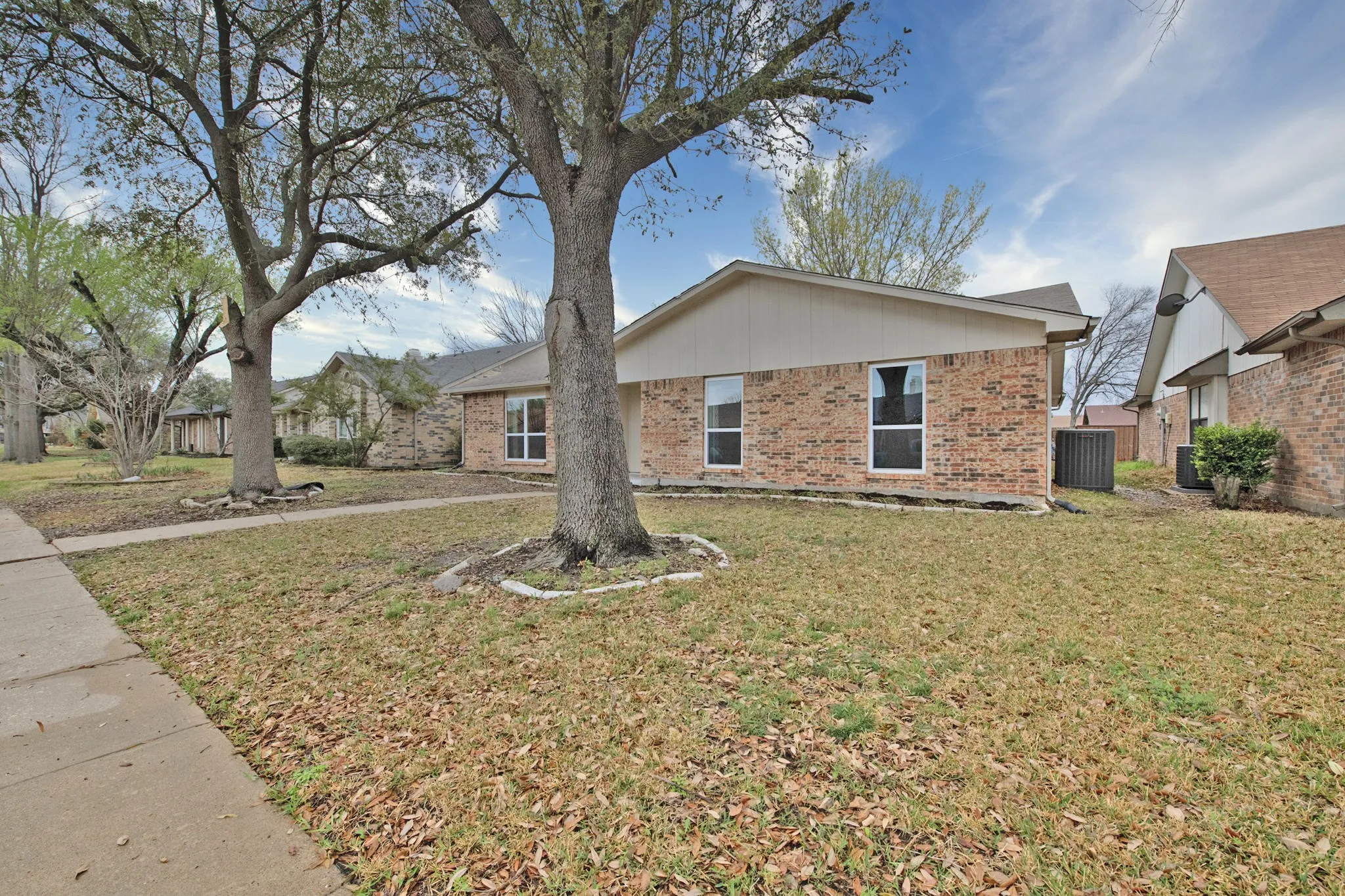 Single Family Residence For Rent in Rockwall County , 9322 Shipman Street, Rowlett, Texas 75088, 4 Bedroom, 2 Bathroom, 2 Garage spaces, 2,145 Sqft, built in 1985, mls#21360596, Real Estate Agent in Rowlett, Homes For Rent in Rockwall county, Homes For Rent in Rowlett, Realtor in Rowlett Texas, Real Estate Brokerage Independent Realty Texas, Luminita Cordes Realtor