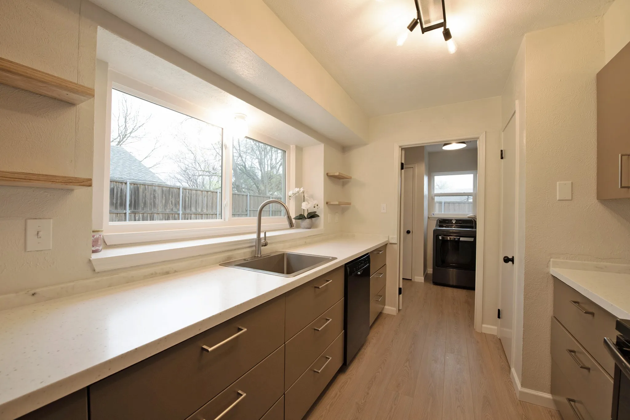 Single Family Residence For Rent in Rockwall County , 9322 Shipman Street, Rowlett, Texas 75088, 4 Bedroom, 2 Bathroom, 2 Garage spaces, 2,145 Sqft, built in 1985, mls#21360596, Real Estate Agent in Rowlett, Homes For Rent in Rockwall county, Homes For Rent in Rowlett, Realtor in Rowlett Texas, Real Estate Brokerage Independent Realty Texas, Luminita Cordes Realtor