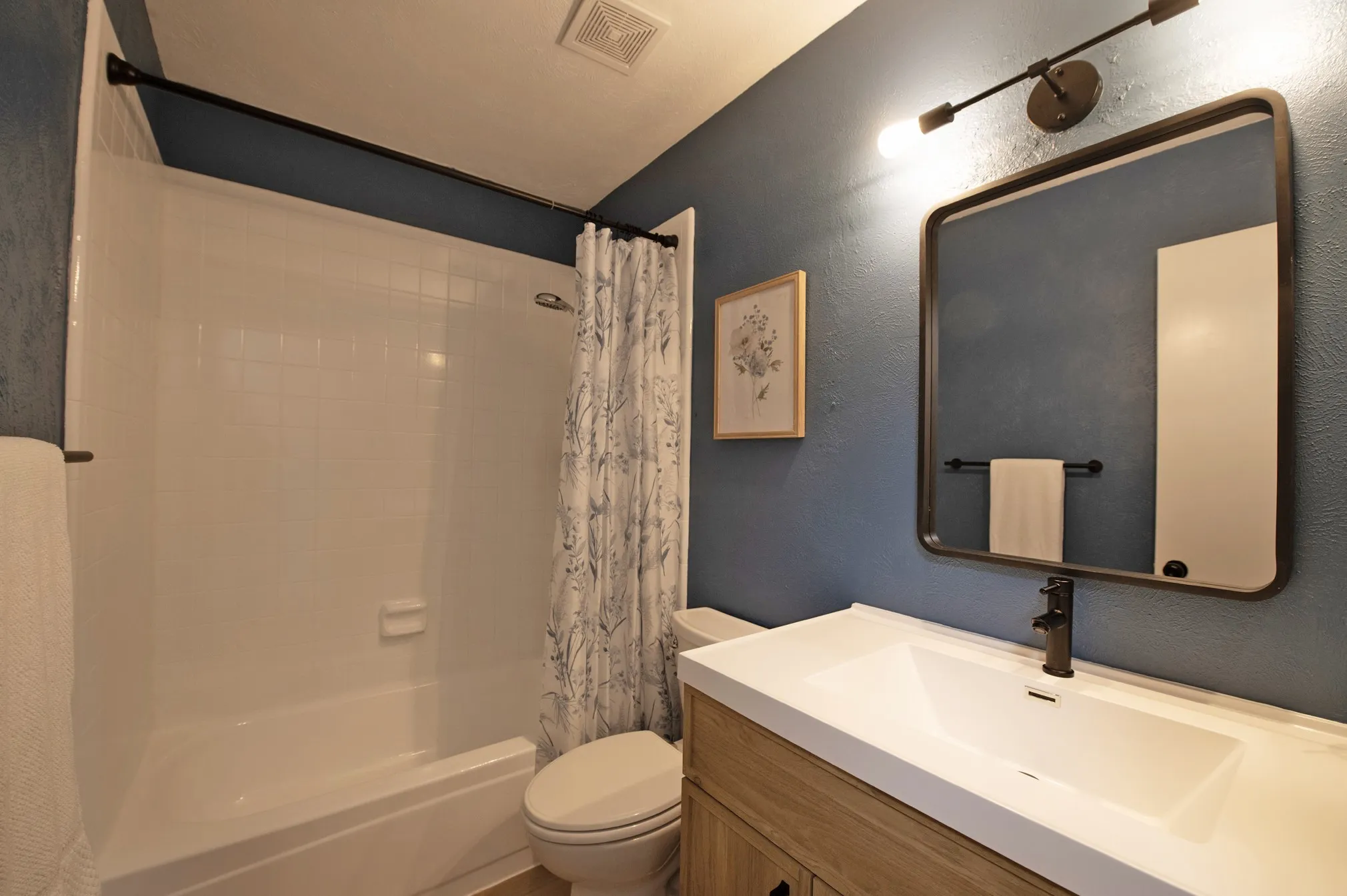 Single Family Residence For Rent in Rockwall County , 9322 Shipman Street, Rowlett, Texas 75088, 4 Bedroom, 2 Bathroom, 2 Garage spaces, 2,145 Sqft, built in 1985, mls#21360596, Real Estate Agent in Rowlett, Homes For Rent in Rockwall county, Homes For Rent in Rowlett, Realtor in Rowlett Texas, Real Estate Brokerage Independent Realty Texas, Luminita Cordes Realtor