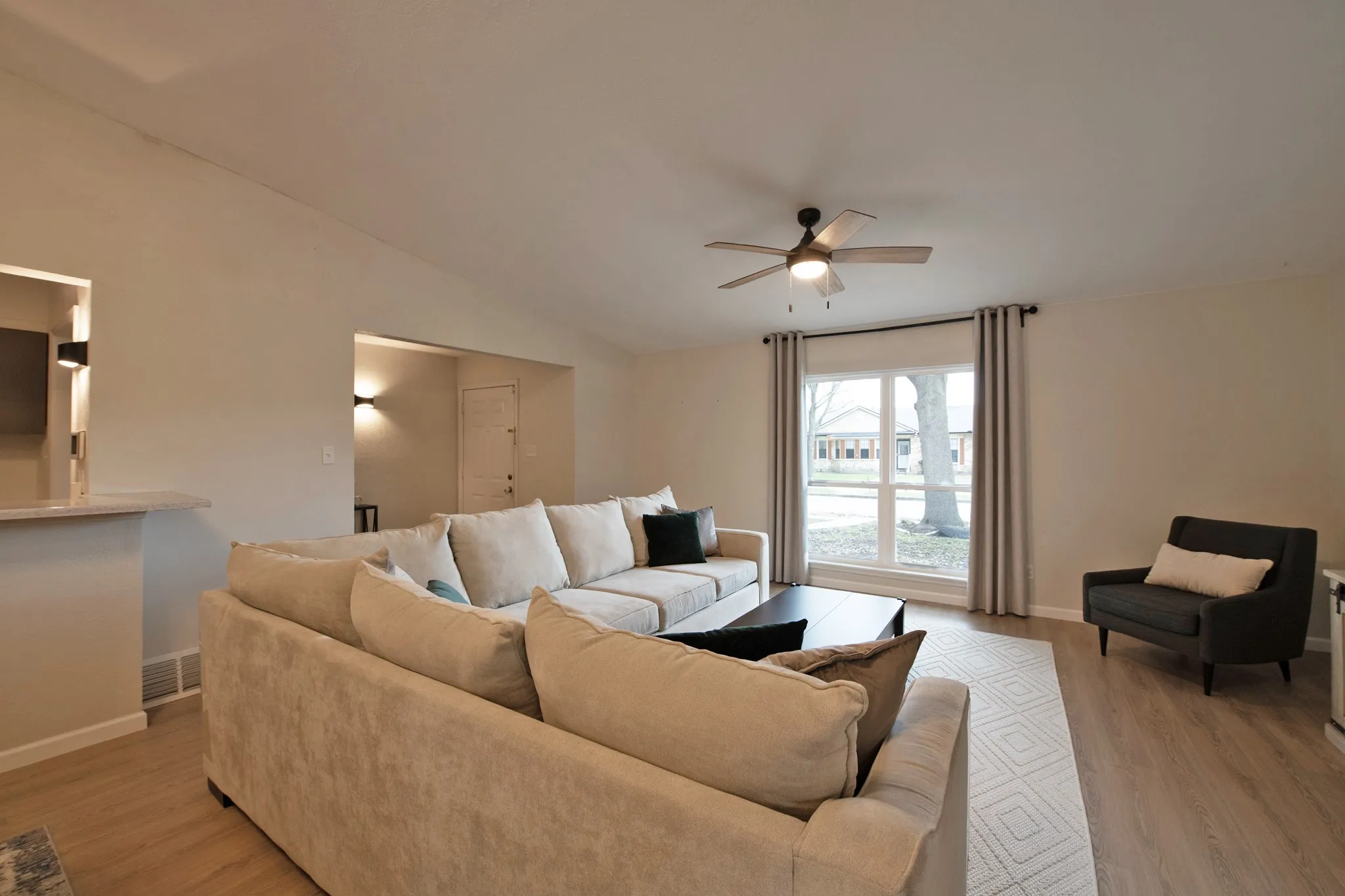 Single Family Residence For Rent in Rockwall County , 9322 Shipman Street, Rowlett, Texas 75088, 4 Bedroom, 2 Bathroom, 2 Garage spaces, 2,145 Sqft, built in 1985, mls#21360596, Real Estate Agent in Rowlett, Homes For Rent in Rockwall county, Homes For Rent in Rowlett, Realtor in Rowlett Texas, Real Estate Brokerage Independent Realty Texas, Luminita Cordes Realtor