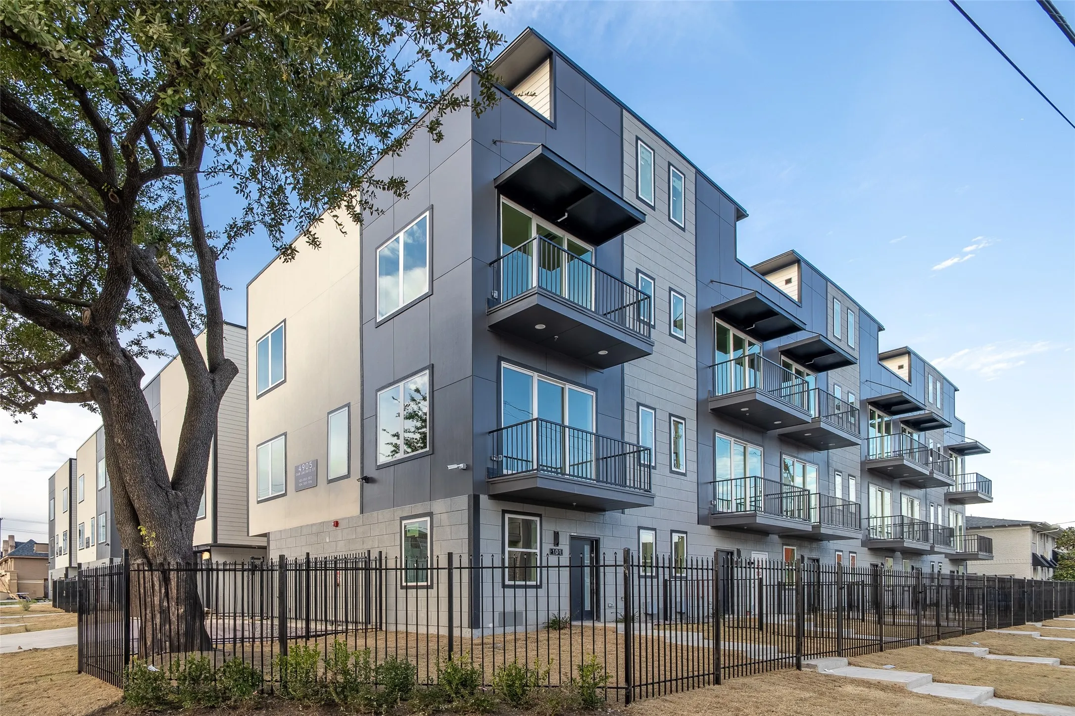 Condominium For Rent in Dallas County , 1614 N Fitzhugh Avenue 306, Dallas, Texas 75204, 2 Bedroom, 3 Bathroom, 2 Garage spaces, 1,751 Sqft, built in 2024, mls#21360595, Real Estate Agent in Dallas, Homes For Rent in Dallas county, Homes For Rent in Dallas, Realtor in Dallas Texas, Real Estate Brokerage Independent Realty Texas, Luminita Cordes Realtor