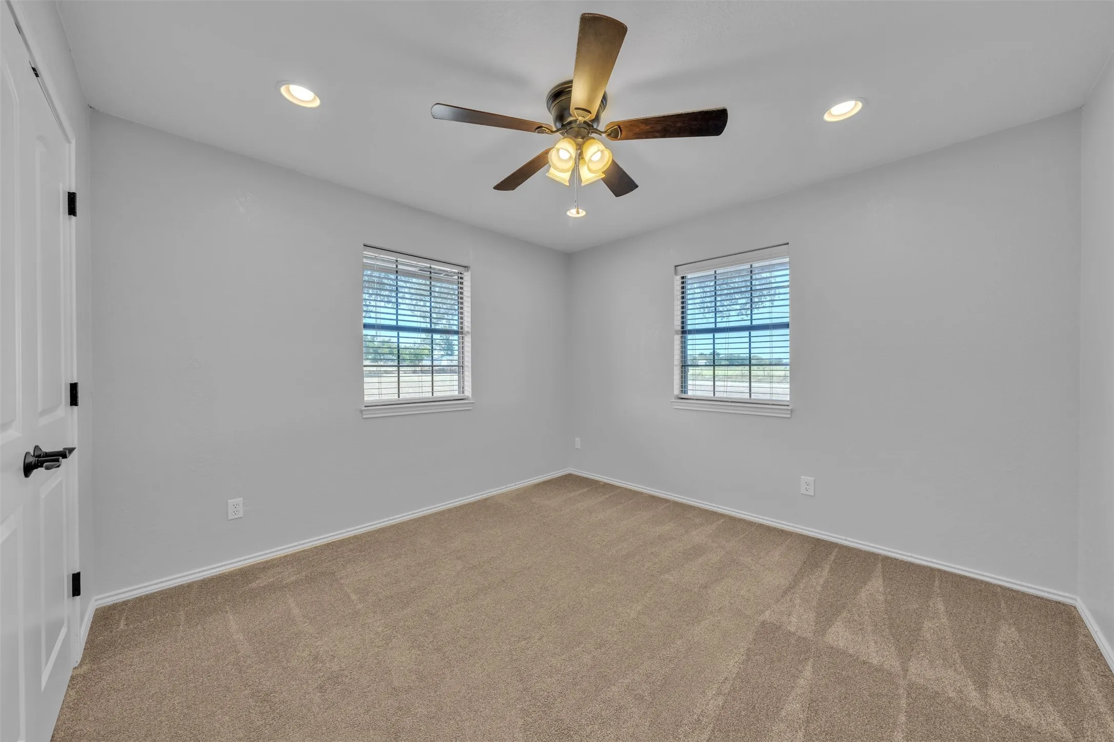 Single Family Residence For Sale in Palo Pinto County , 805 S Swanson Road, Mineral Wells, Texas 76067, 3 Bedroom, 2 Bathroom, 2 Garage spaces, 1,700 Sqft, built in 1984, mls#21358508, Real Estate Agent in Mineral Wells, Homes For Sale in Palo Pinto county, Homes For Sale in Mineral Wells, Realtor in Mineral Wells Texas, Real Estate Brokerage Independent Realty Texas, Luminita Cordes Realtor