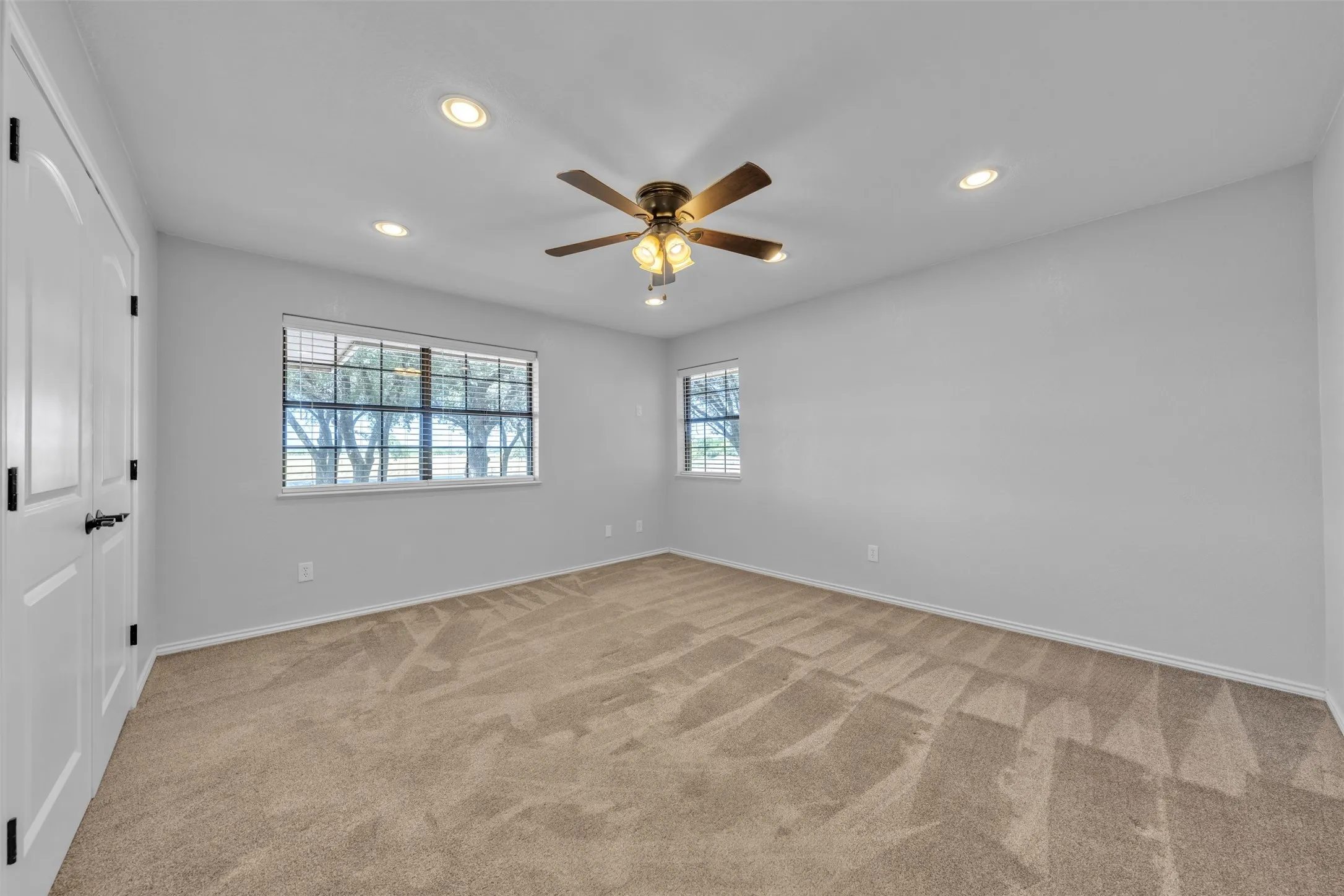 Single Family Residence For Sale in Palo Pinto County , 805 S Swanson Road, Mineral Wells, Texas 76067, 3 Bedroom, 2 Bathroom, 2 Garage spaces, 1,700 Sqft, built in 1984, mls#21358508, Real Estate Agent in Mineral Wells, Homes For Sale in Palo Pinto county, Homes For Sale in Mineral Wells, Realtor in Mineral Wells Texas, Real Estate Brokerage Independent Realty Texas, Luminita Cordes Realtor