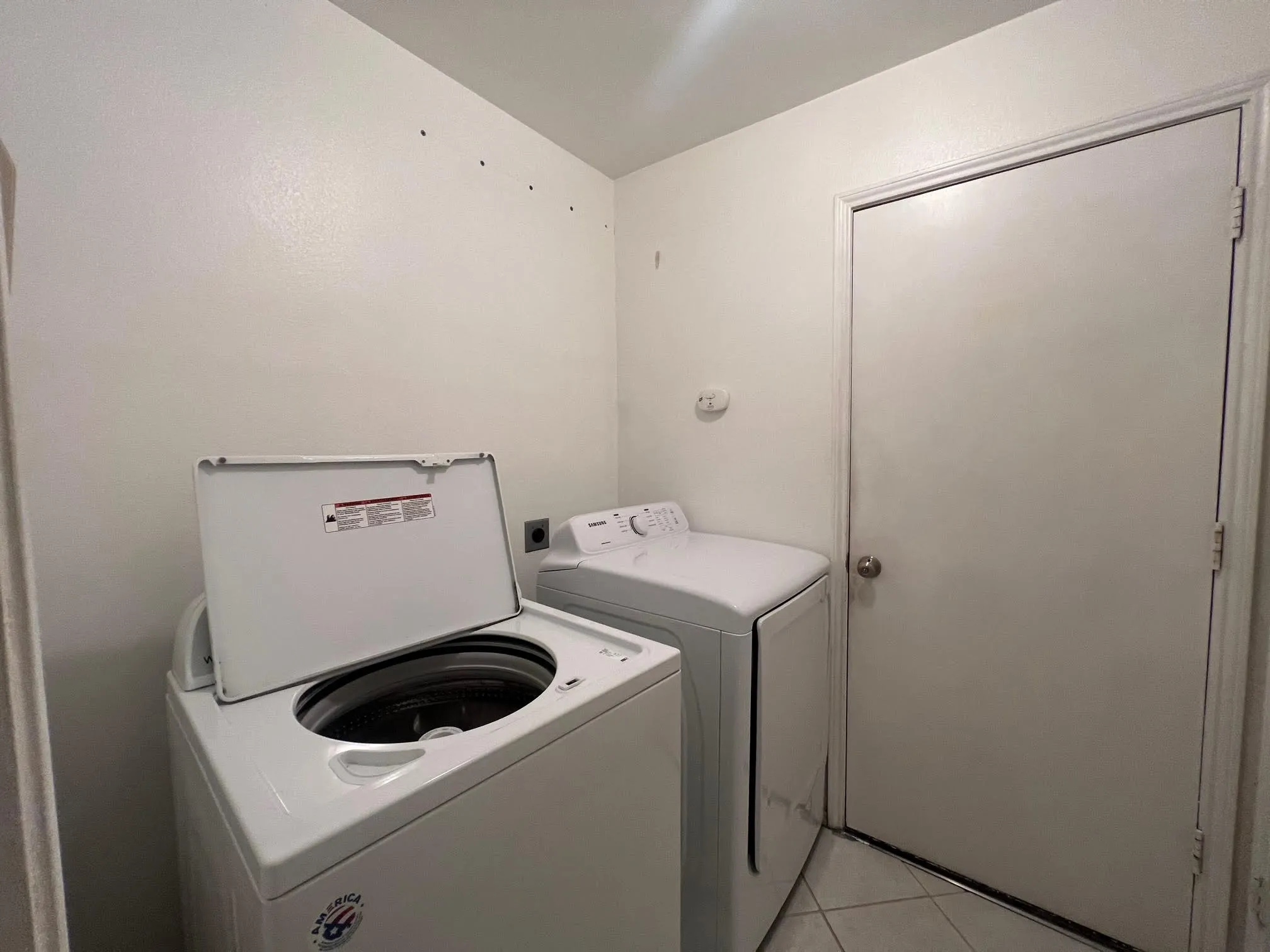 Single Family Residence For Rent in Collin County , 1008 Charter Oak Street, Allen, Texas 75002, 5 Bedroom, 2 Bathroom, 2 Garage spaces, 1,953 Sqft, built in 1988, mls#21359542, Real Estate Agent in Allen, Homes For Rent in Collin county, Homes For Rent in Allen, Realtor in Allen Texas, Real Estate Brokerage Independent Realty Texas, Luminita Cordes Realtor