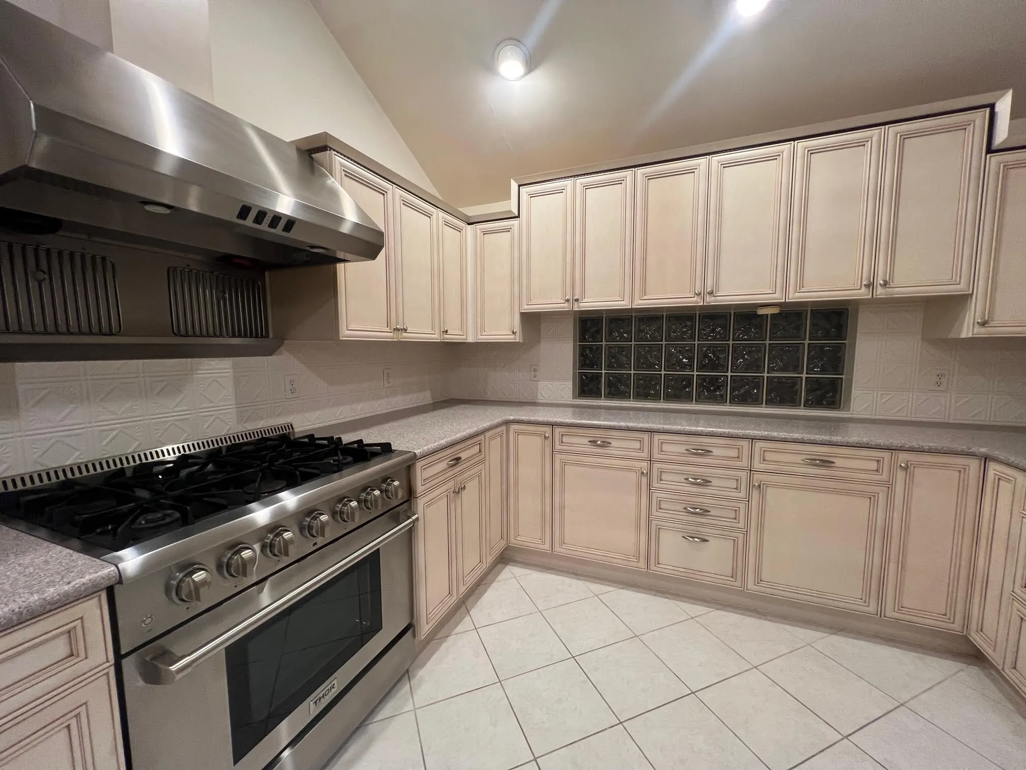 Single Family Residence For Rent in Collin County , 1008 Charter Oak Street, Allen, Texas 75002, 5 Bedroom, 2 Bathroom, 2 Garage spaces, 1,953 Sqft, built in 1988, mls#21359542, Real Estate Agent in Allen, Homes For Rent in Collin county, Homes For Rent in Allen, Realtor in Allen Texas, Real Estate Brokerage Independent Realty Texas, Luminita Cordes Realtor
