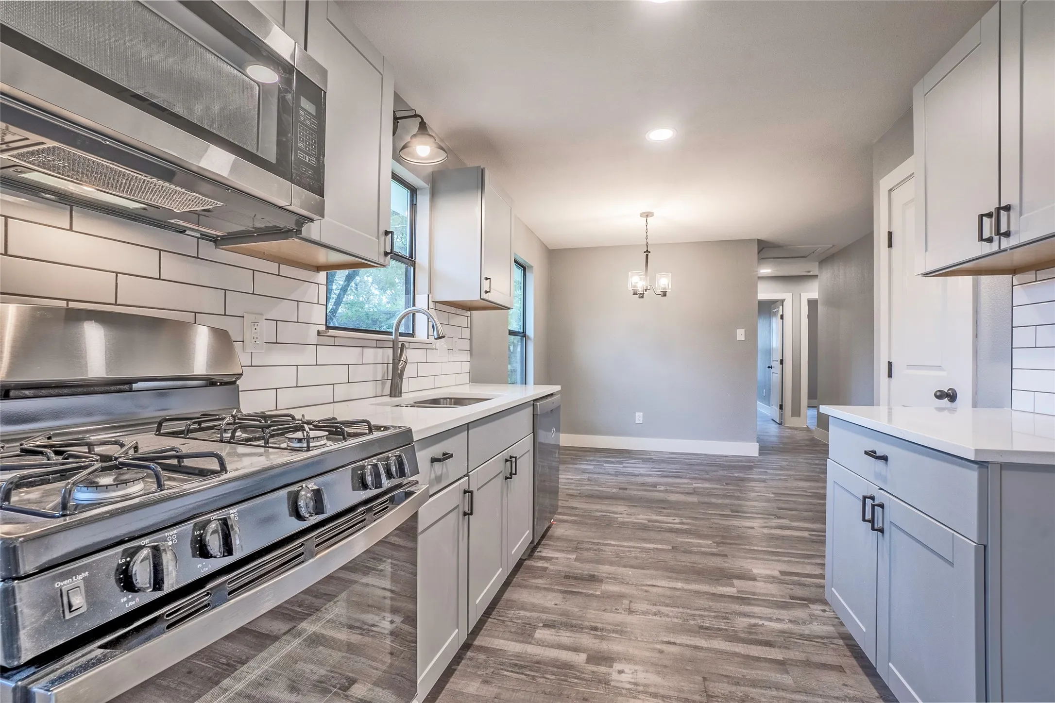 Single Family Residence For Rent in Dallas County , 2423 Fenwick Drive, Dallas, Texas 75228, 3 Bedroom, 2 Bathroom, Garage spaces, 1,320 Sqft, built in 1951, mls#21360597, Real Estate Agent in Dallas, Homes For Rent in Dallas county, Homes For Rent in Dallas, Realtor in Dallas Texas, Real Estate Brokerage Independent Realty Texas, Luminita Cordes Realtor
