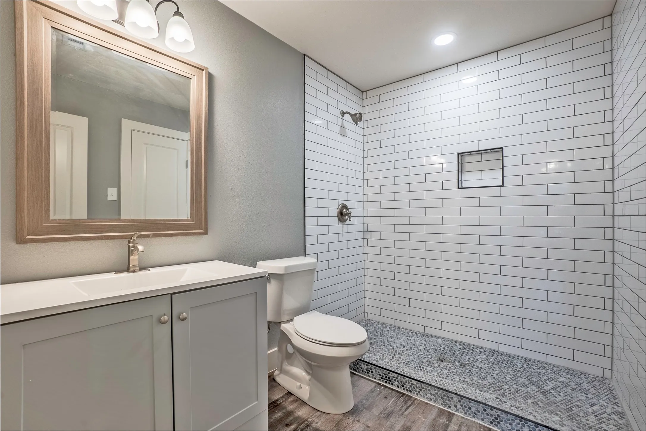 Single Family Residence For Rent in Dallas County , 2423 Fenwick Drive, Dallas, Texas 75228, 3 Bedroom, 2 Bathroom, Garage spaces, 1,320 Sqft, built in 1951, mls#21360597, Real Estate Agent in Dallas, Homes For Rent in Dallas county, Homes For Rent in Dallas, Realtor in Dallas Texas, Real Estate Brokerage Independent Realty Texas, Luminita Cordes Realtor
