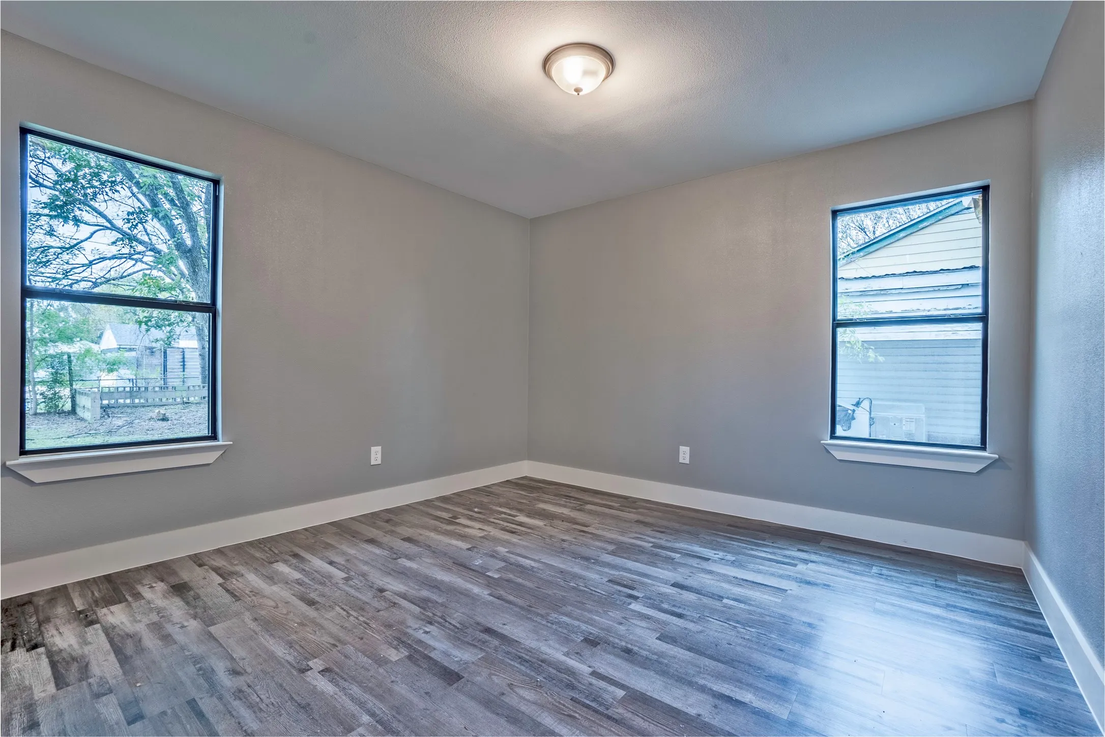 Single Family Residence For Rent in Dallas County , 2423 Fenwick Drive, Dallas, Texas 75228, 3 Bedroom, 2 Bathroom, Garage spaces, 1,320 Sqft, built in 1951, mls#21360597, Real Estate Agent in Dallas, Homes For Rent in Dallas county, Homes For Rent in Dallas, Realtor in Dallas Texas, Real Estate Brokerage Independent Realty Texas, Luminita Cordes Realtor