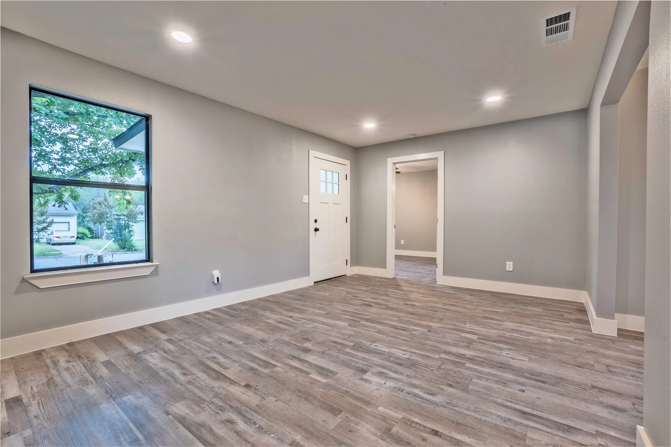 Single Family Residence For Rent in Dallas County , 2423 Fenwick Drive, Dallas, Texas 75228, 3 Bedroom, 2 Bathroom, Garage spaces, 1,320 Sqft, built in 1951, mls#21360597, Real Estate Agent in Dallas, Homes For Rent in Dallas county, Homes For Rent in Dallas, Realtor in Dallas Texas, Real Estate Brokerage Independent Realty Texas, Luminita Cordes Realtor