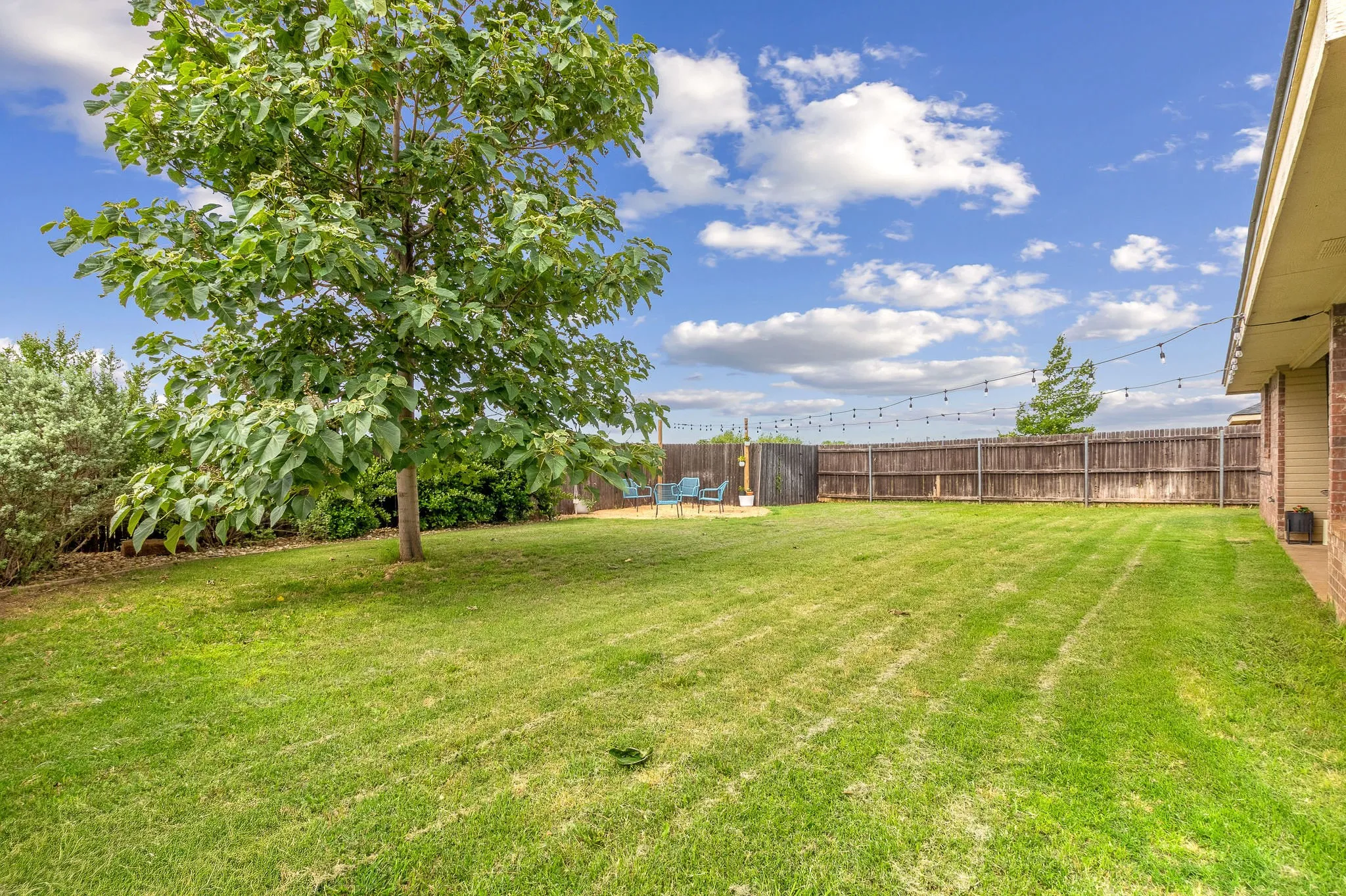 Single Family Residence For Sale in Taylor County , 217 Miss Ellie Lane, Abilene, Texas 79602, 3 Bedroom, 2 Bathroom, 2 Garage spaces, 1,408 Sqft, built in 2009, mls#21360602, Real Estate Agent in Abilene, Homes For Sale in Taylor county, Homes For Sale in Abilene, Realtor in Abilene Texas, Real Estate Brokerage Independent Realty Texas, Luminita Cordes Realtor