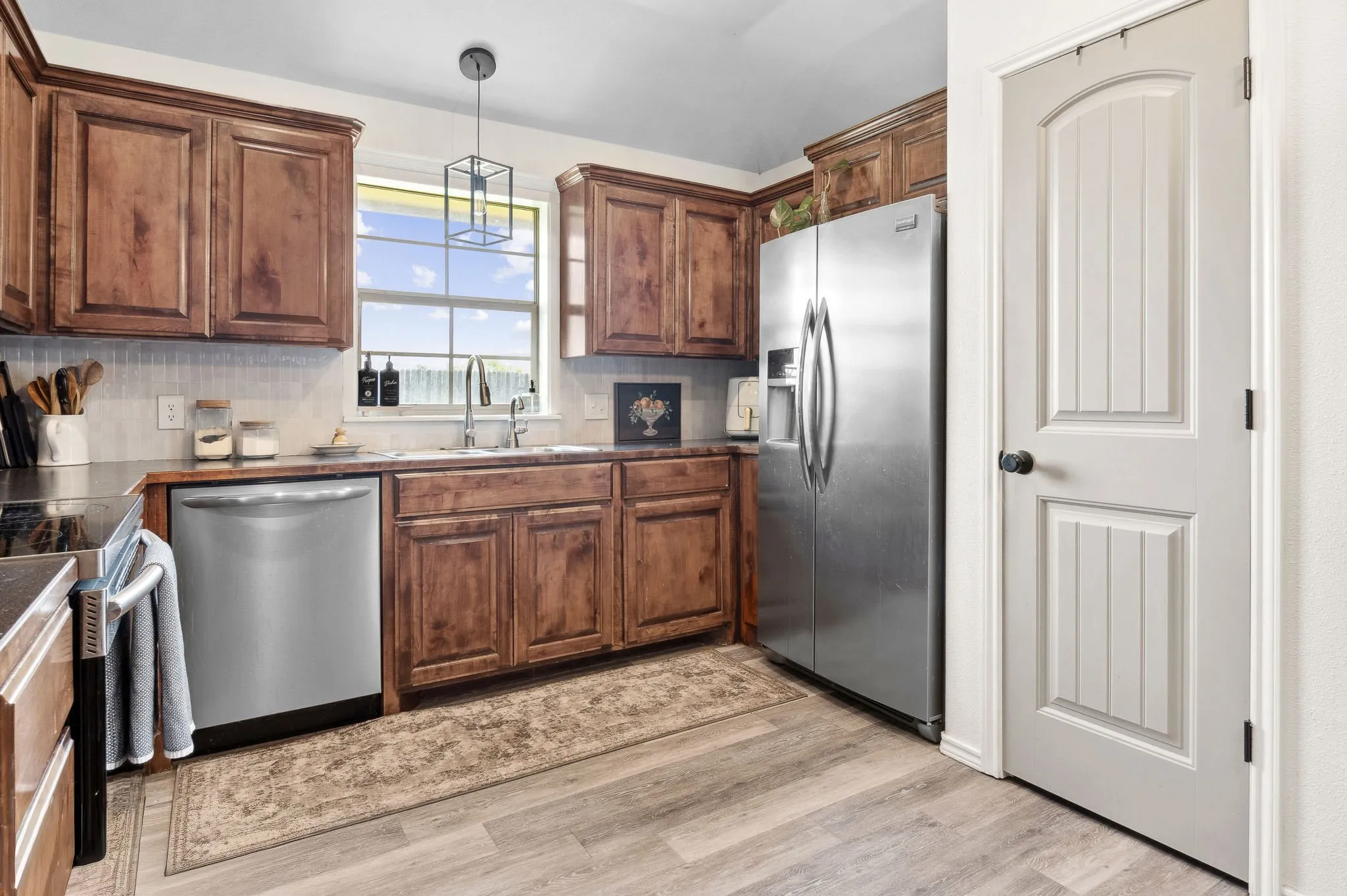 Single Family Residence For Sale in Taylor County , 217 Miss Ellie Lane, Abilene, Texas 79602, 3 Bedroom, 2 Bathroom, 2 Garage spaces, 1,408 Sqft, built in 2009, mls#21360602, Real Estate Agent in Abilene, Homes For Sale in Taylor county, Homes For Sale in Abilene, Realtor in Abilene Texas, Real Estate Brokerage Independent Realty Texas, Luminita Cordes Realtor