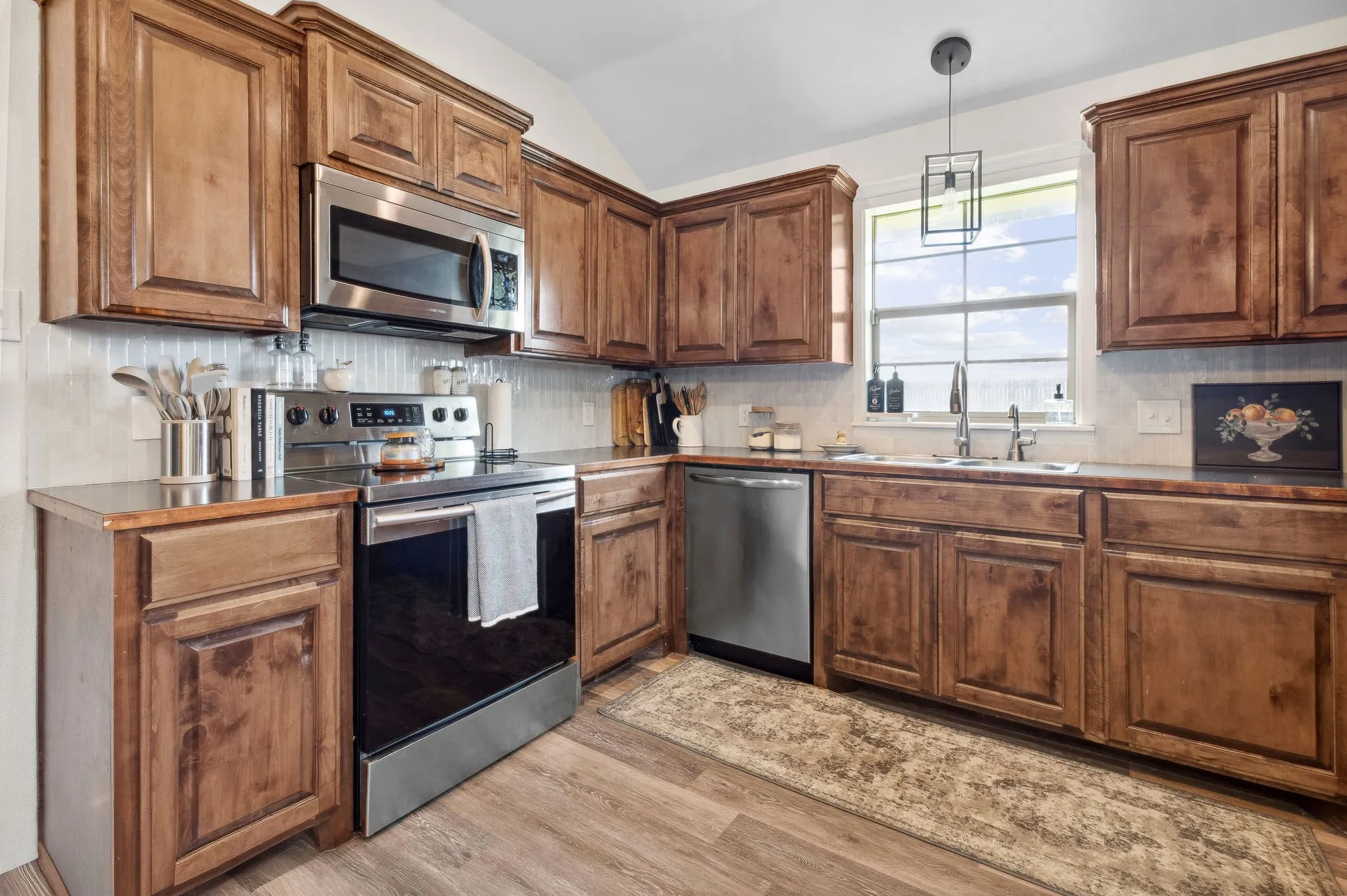 Single Family Residence For Sale in Taylor County , 217 Miss Ellie Lane, Abilene, Texas 79602, 3 Bedroom, 2 Bathroom, 2 Garage spaces, 1,408 Sqft, built in 2009, mls#21360602, Real Estate Agent in Abilene, Homes For Sale in Taylor county, Homes For Sale in Abilene, Realtor in Abilene Texas, Real Estate Brokerage Independent Realty Texas, Luminita Cordes Realtor