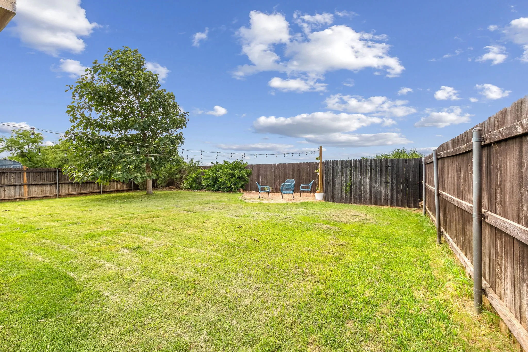 Single Family Residence For Sale in Taylor County , 217 Miss Ellie Lane, Abilene, Texas 79602, 3 Bedroom, 2 Bathroom, 2 Garage spaces, 1,408 Sqft, built in 2009, mls#21360602, Real Estate Agent in Abilene, Homes For Sale in Taylor county, Homes For Sale in Abilene, Realtor in Abilene Texas, Real Estate Brokerage Independent Realty Texas, Luminita Cordes Realtor