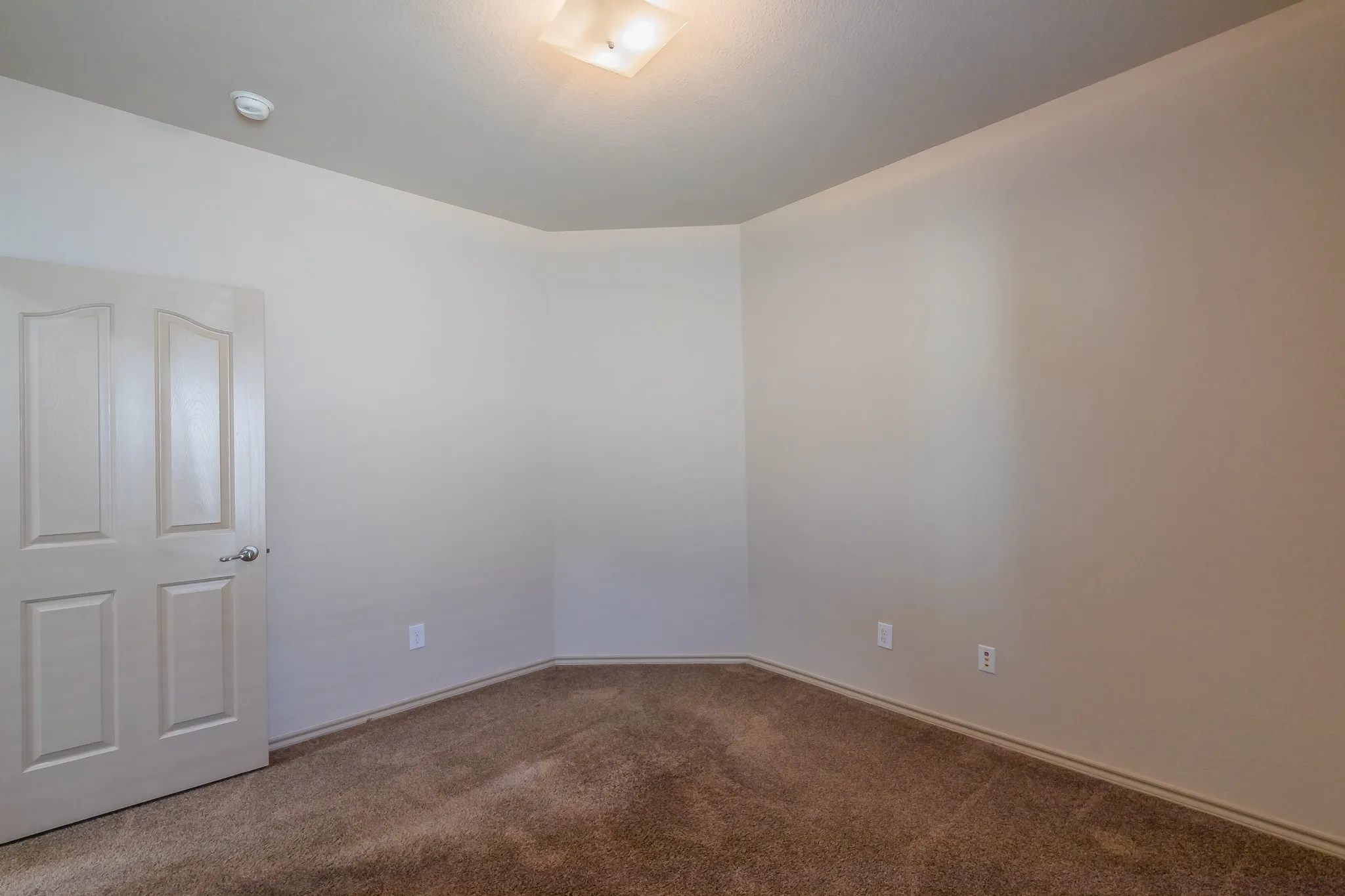 Single Family Residence For Rent in Tarrant County , 10844 Irish Glen Trail, Fort Worth, Texas 76052, 3 Bedroom, 2 Bathroom, 2 Garage spaces, 1,912 Sqft, built in 2009, mls#21357090, Real Estate Agent in Fort Worth, Homes For Rent in Tarrant county, Homes For Rent in Fort Worth, Realtor in Fort Worth Texas, Real Estate Brokerage Independent Realty Texas, Luminita Cordes Realtor