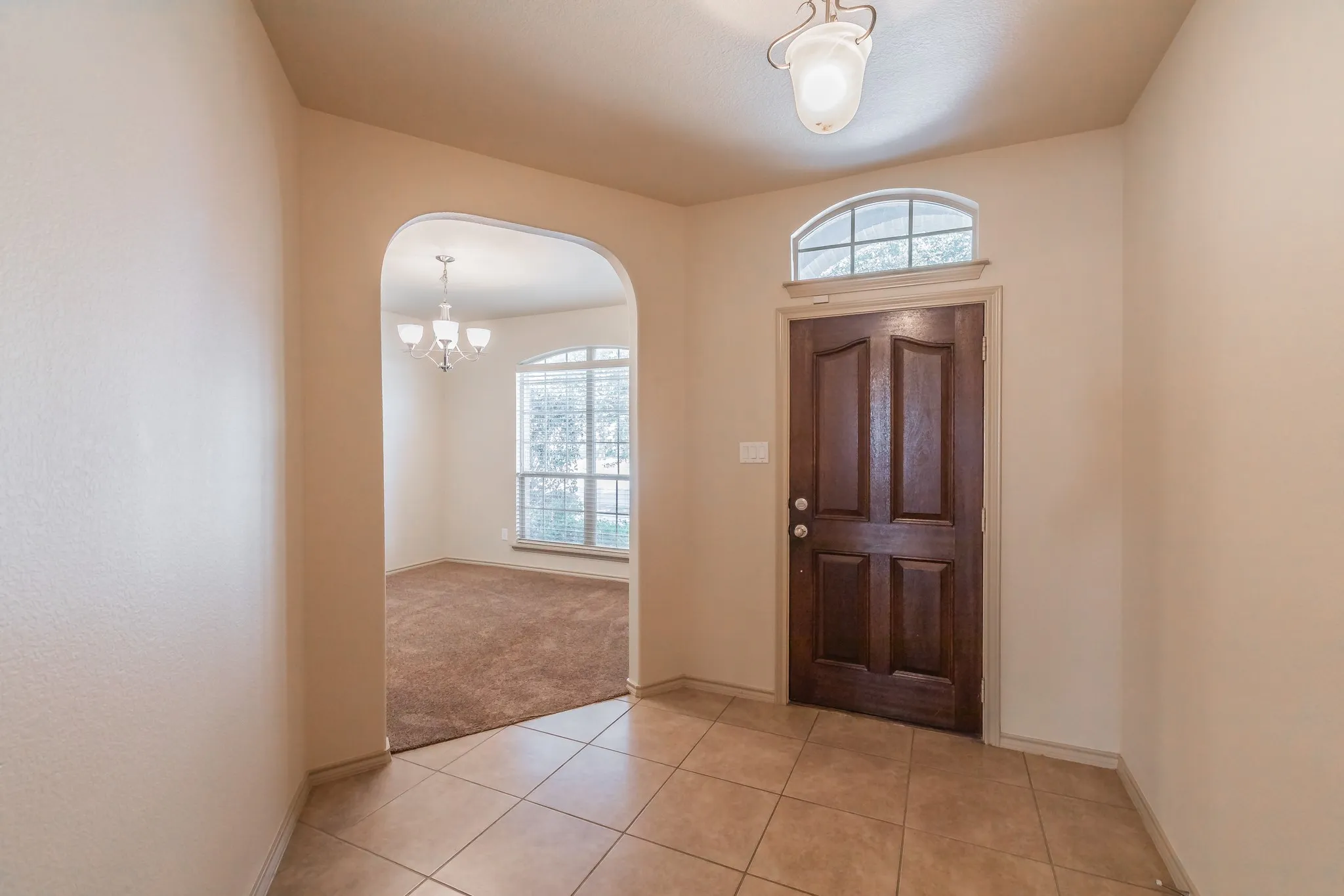 Single Family Residence For Rent in Tarrant County , 10844 Irish Glen Trail, Fort Worth, Texas 76052, 3 Bedroom, 2 Bathroom, 2 Garage spaces, 1,912 Sqft, built in 2009, mls#21357090, Real Estate Agent in Fort Worth, Homes For Rent in Tarrant county, Homes For Rent in Fort Worth, Realtor in Fort Worth Texas, Real Estate Brokerage Independent Realty Texas, Luminita Cordes Realtor