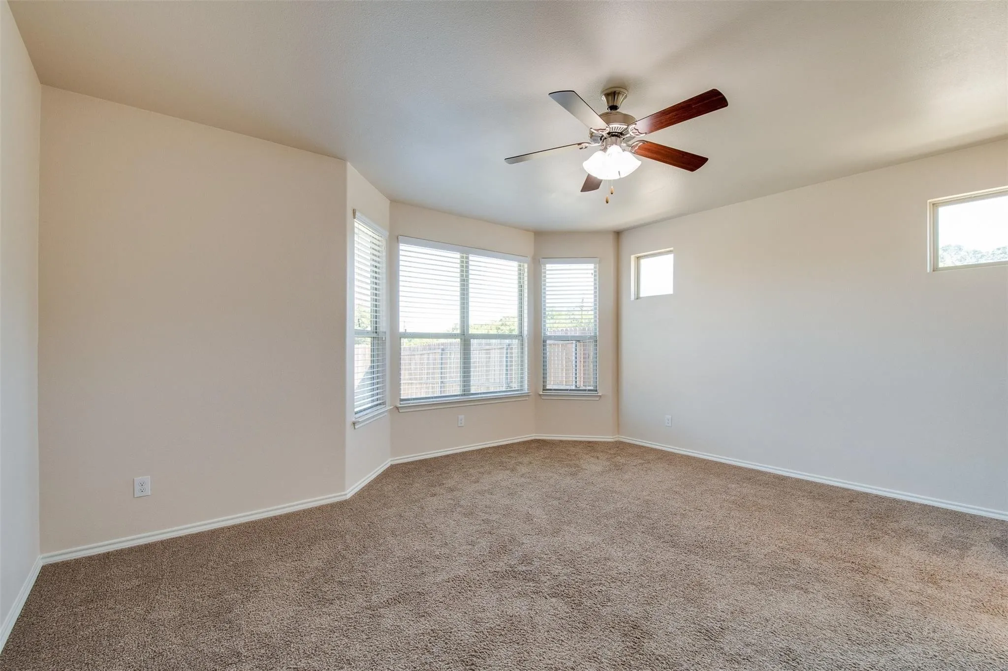 Single Family Residence For Rent in Denton County , 4813 Wasatch Drive, Denton, Texas 76208, 3 Bedroom, 2 Bathroom, 2 Garage spaces, 1,510 Sqft, built in 2015, mls#21360388, Real Estate Agent in Denton, Homes For Rent in Denton county, Homes For Rent in Denton, Realtor in Denton Texas, Real Estate Brokerage Independent Realty Texas, Luminita Cordes Realtor
