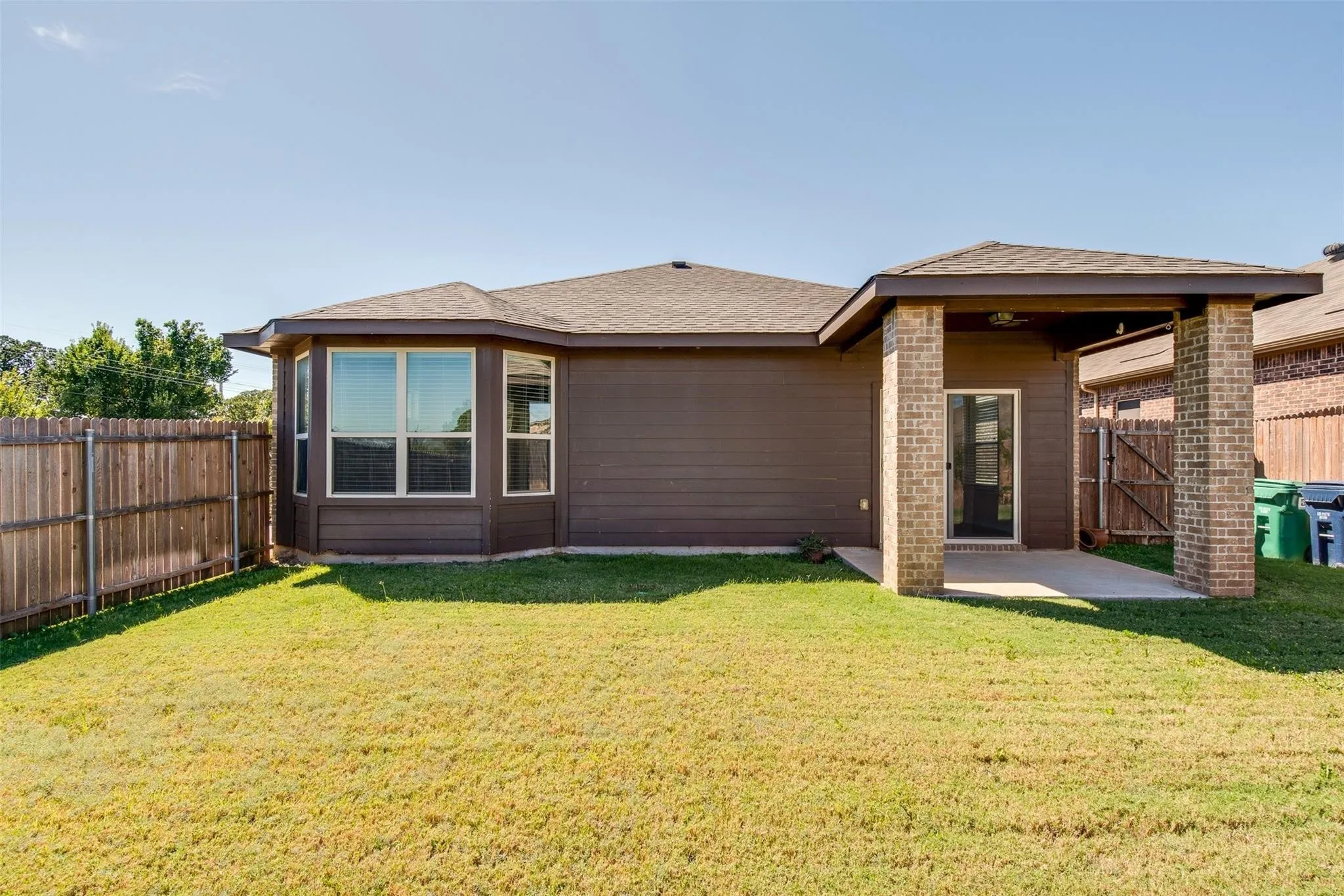 Single Family Residence For Rent in Denton County , 4813 Wasatch Drive, Denton, Texas 76208, 3 Bedroom, 2 Bathroom, 2 Garage spaces, 1,510 Sqft, built in 2015, mls#21360388, Real Estate Agent in Denton, Homes For Rent in Denton county, Homes For Rent in Denton, Realtor in Denton Texas, Real Estate Brokerage Independent Realty Texas, Luminita Cordes Realtor