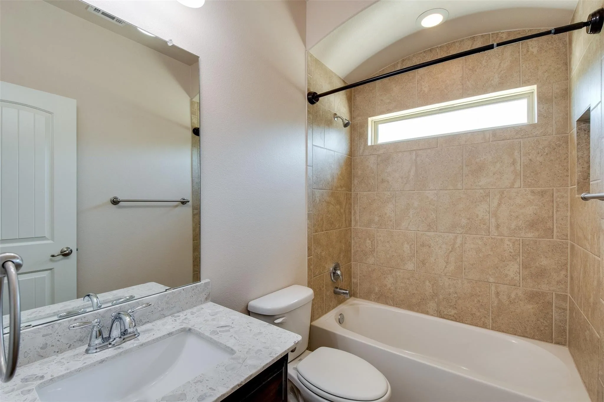 Single Family Residence For Rent in Denton County , 4813 Wasatch Drive, Denton, Texas 76208, 3 Bedroom, 2 Bathroom, 2 Garage spaces, 1,510 Sqft, built in 2015, mls#21360388, Real Estate Agent in Denton, Homes For Rent in Denton county, Homes For Rent in Denton, Realtor in Denton Texas, Real Estate Brokerage Independent Realty Texas, Luminita Cordes Realtor