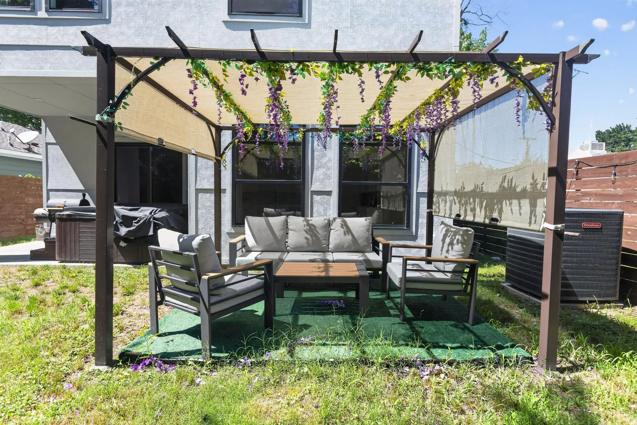 Single Family Residence For Rent in Dallas County , 1704 Mcbroom Street, Dallas, Texas 75212, 4 Bedroom, 3 Bathroom, 1 Garage spaces, 3,032 Sqft, built in 2024, mls#21354430, Real Estate Agent in Dallas, Homes For Rent in Dallas county, Homes For Rent in Dallas, Realtor in Dallas Texas, Real Estate Brokerage Independent Realty Texas, Luminita Cordes Realtor