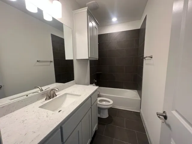 Single Family Residence For Rent in Collin County , 366 Waters Ridge Drive, Lavon, Texas 75166, 5 Bedroom, 4 Bathroom, 2 Garage spaces, 2,937 Sqft, built in 2023, Price $3,750, mls#21359529, Real Estate Agent in Lavon, Homes For Rent in Collin county, Homes For Rent in Lavon, Realtor in Lavon Texas, Real Estate Brokerage Independent Realty Texas, Luminita Cordes Realtor