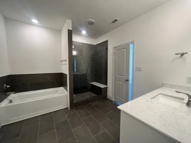 Single Family Residence For Rent in Collin County , 366 Waters Ridge Drive, Lavon, Texas 75166, 5 Bedroom, 4 Bathroom, 2 Garage spaces, 2,937 Sqft, built in 2023, Price $3,750, mls#21359529, Real Estate Agent in Lavon, Homes For Rent in Collin county, Homes For Rent in Lavon, Realtor in Lavon Texas, Real Estate Brokerage Independent Realty Texas, Luminita Cordes Realtor