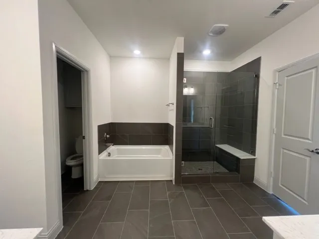 Single Family Residence For Rent in Collin County , 366 Waters Ridge Drive, Lavon, Texas 75166, 5 Bedroom, 4 Bathroom, 2 Garage spaces, 2,937 Sqft, built in 2023, Price $3,750, mls#21359529, Real Estate Agent in Lavon, Homes For Rent in Collin county, Homes For Rent in Lavon, Realtor in Lavon Texas, Real Estate Brokerage Independent Realty Texas, Luminita Cordes Realtor