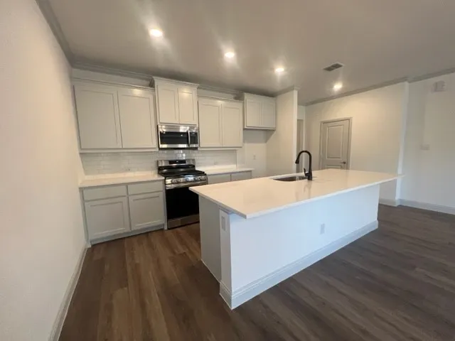 Single Family Residence For Rent in Collin County , 366 Waters Ridge Drive, Lavon, Texas 75166, 5 Bedroom, 4 Bathroom, 2 Garage spaces, 2,937 Sqft, built in 2023, Price $3,750, mls#21359529, Real Estate Agent in Lavon, Homes For Rent in Collin county, Homes For Rent in Lavon, Realtor in Lavon Texas, Real Estate Brokerage Independent Realty Texas, Luminita Cordes Realtor